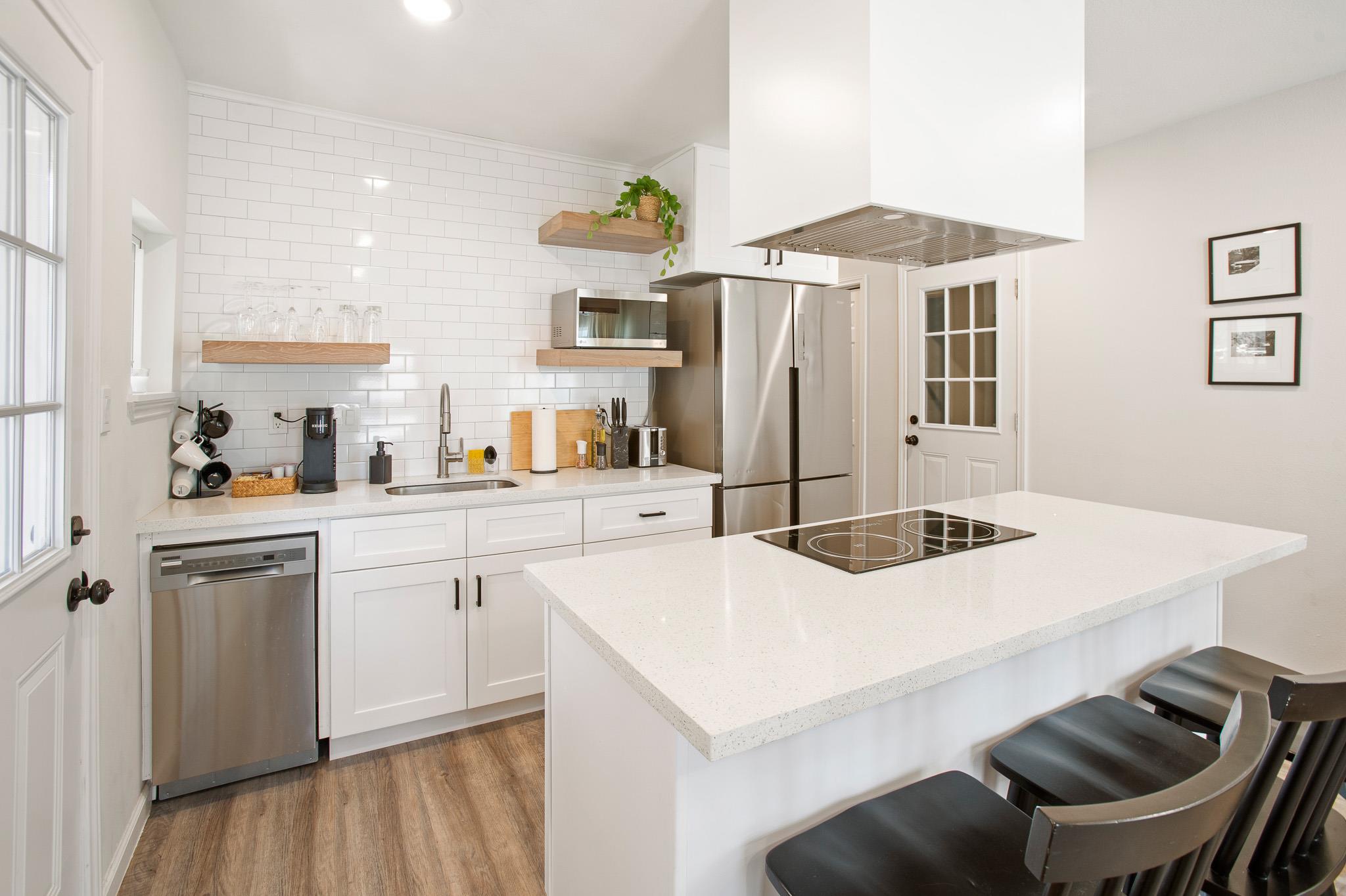 1613 Cesar Chavez BLVD — photo 3