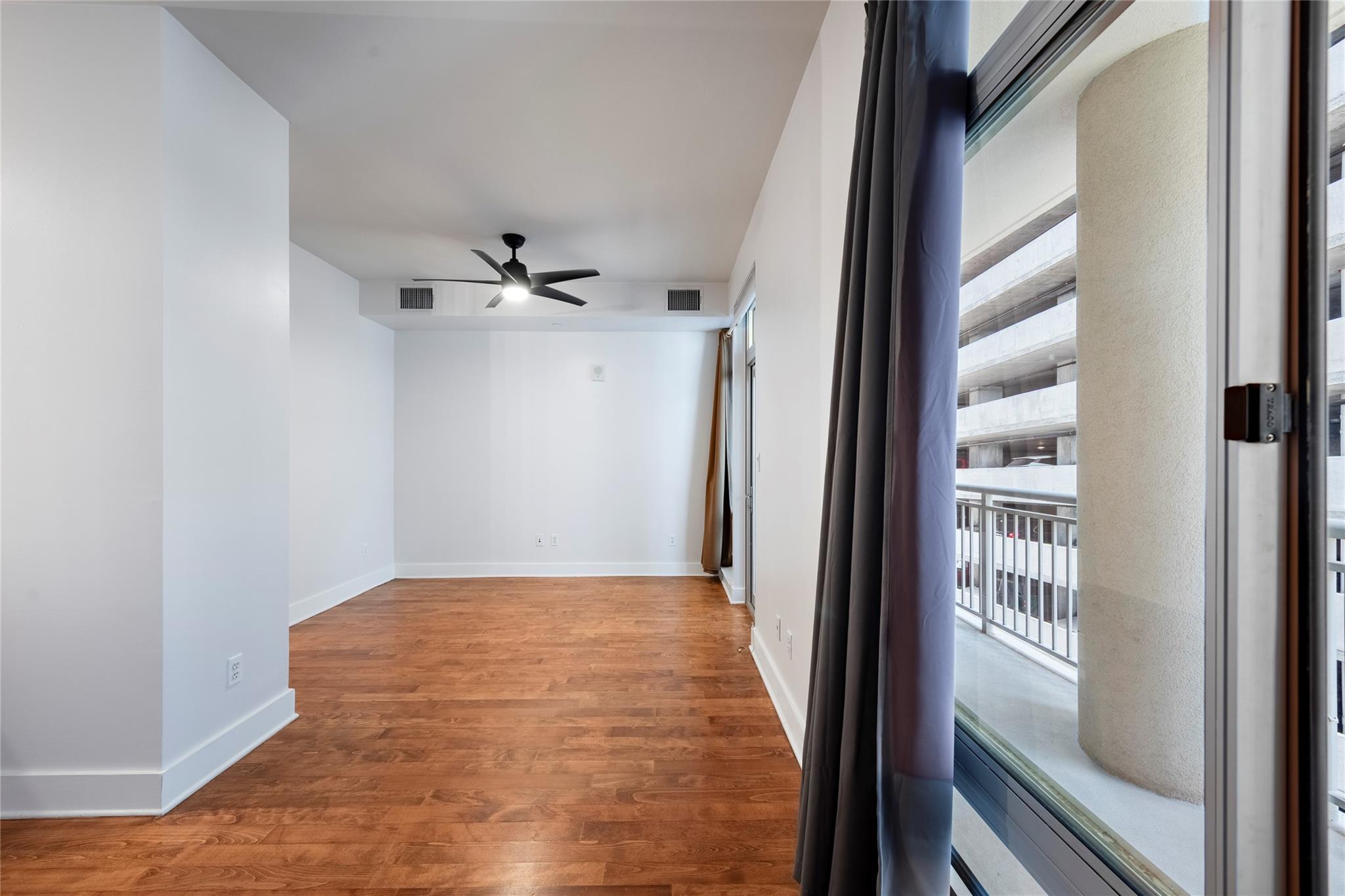 603 Davis ST #708 — photo 4