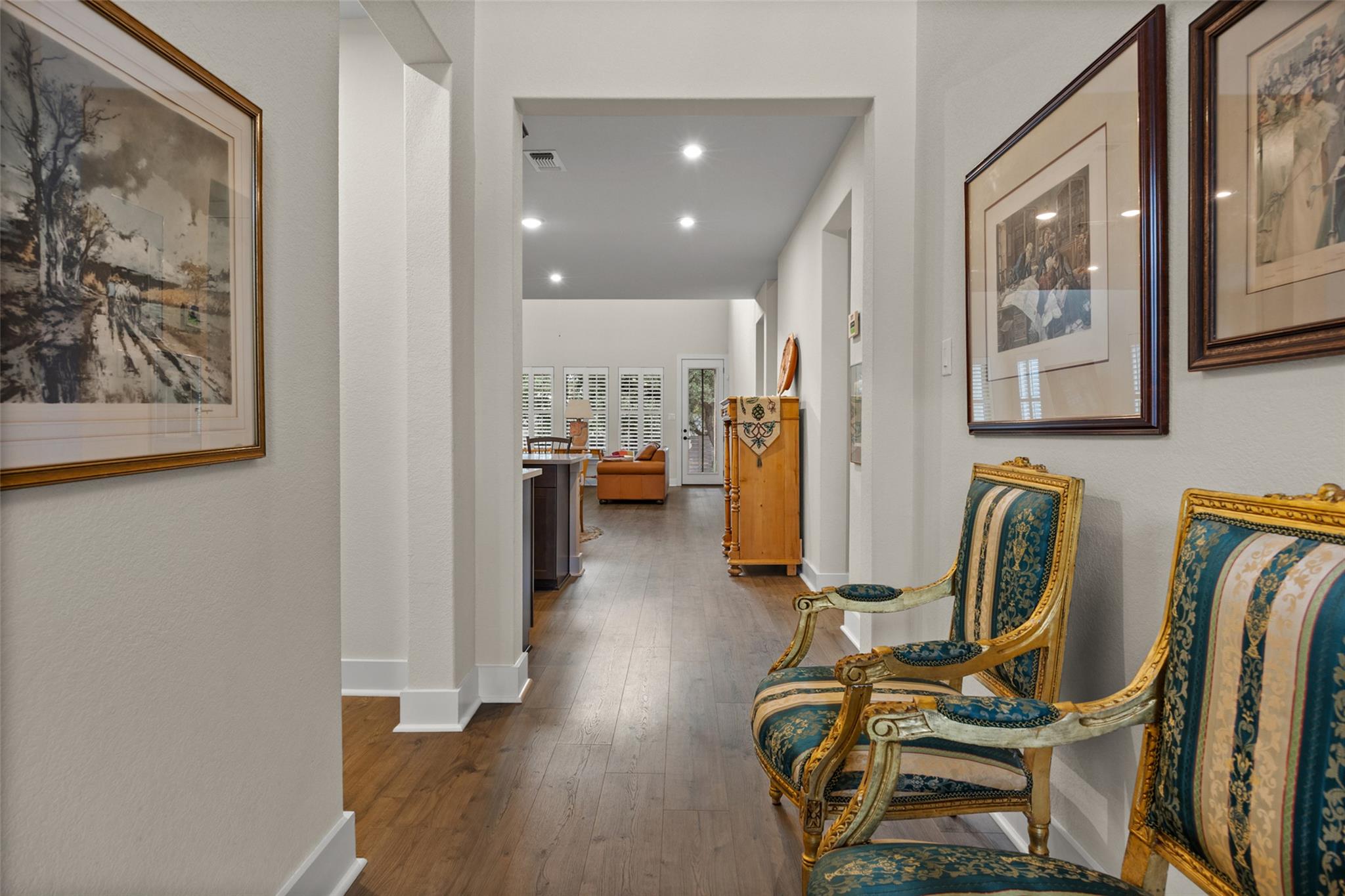 312 MADDOX DR — photo 4