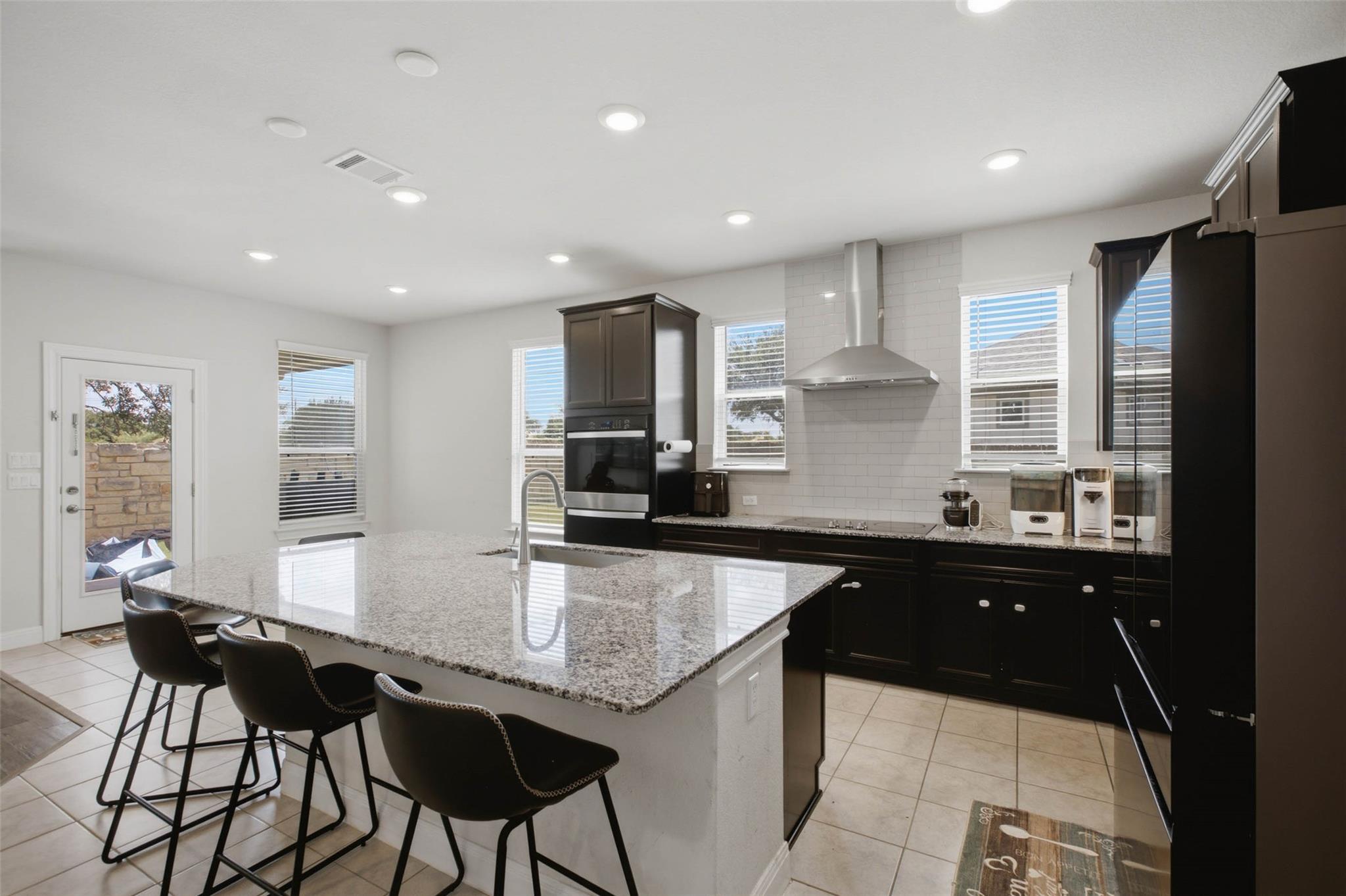 137 Jasmine LN — photo 4