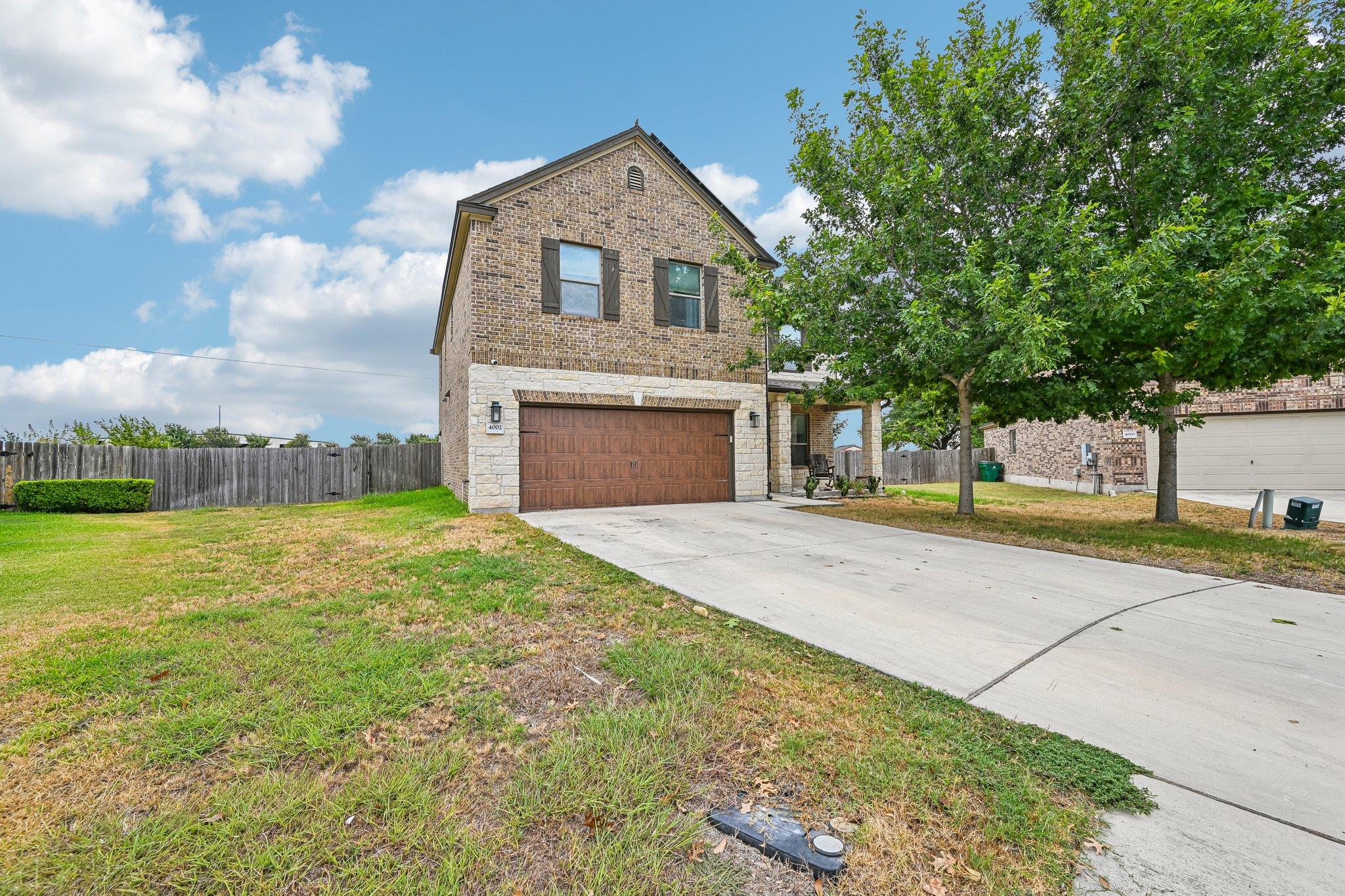 4002 Kings Canyon DR — photo 3