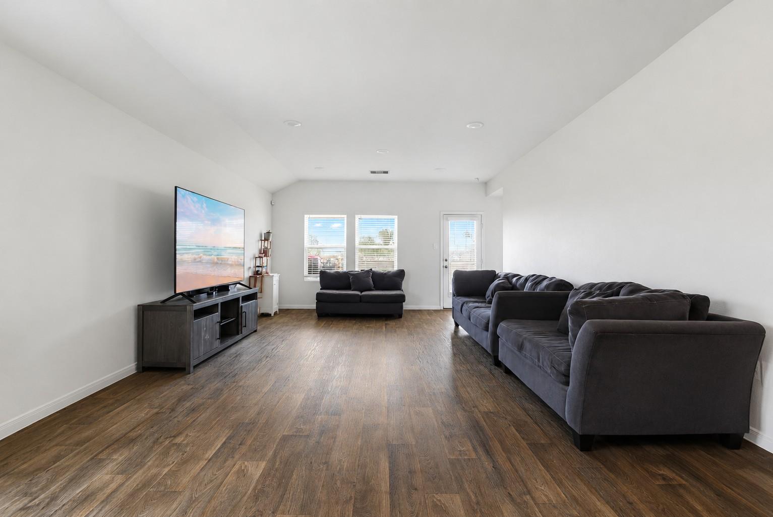 307 Abbey LN — photo 3