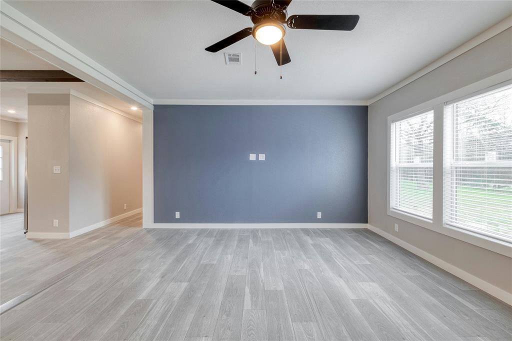 176 Whispering Pines DR — photo 3