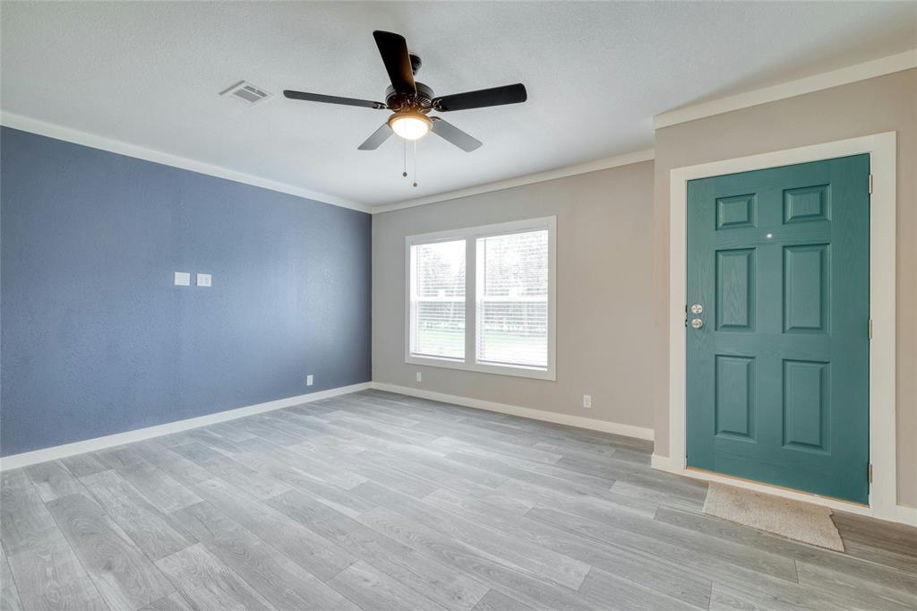 176 Whispering Pines DR — photo 4
