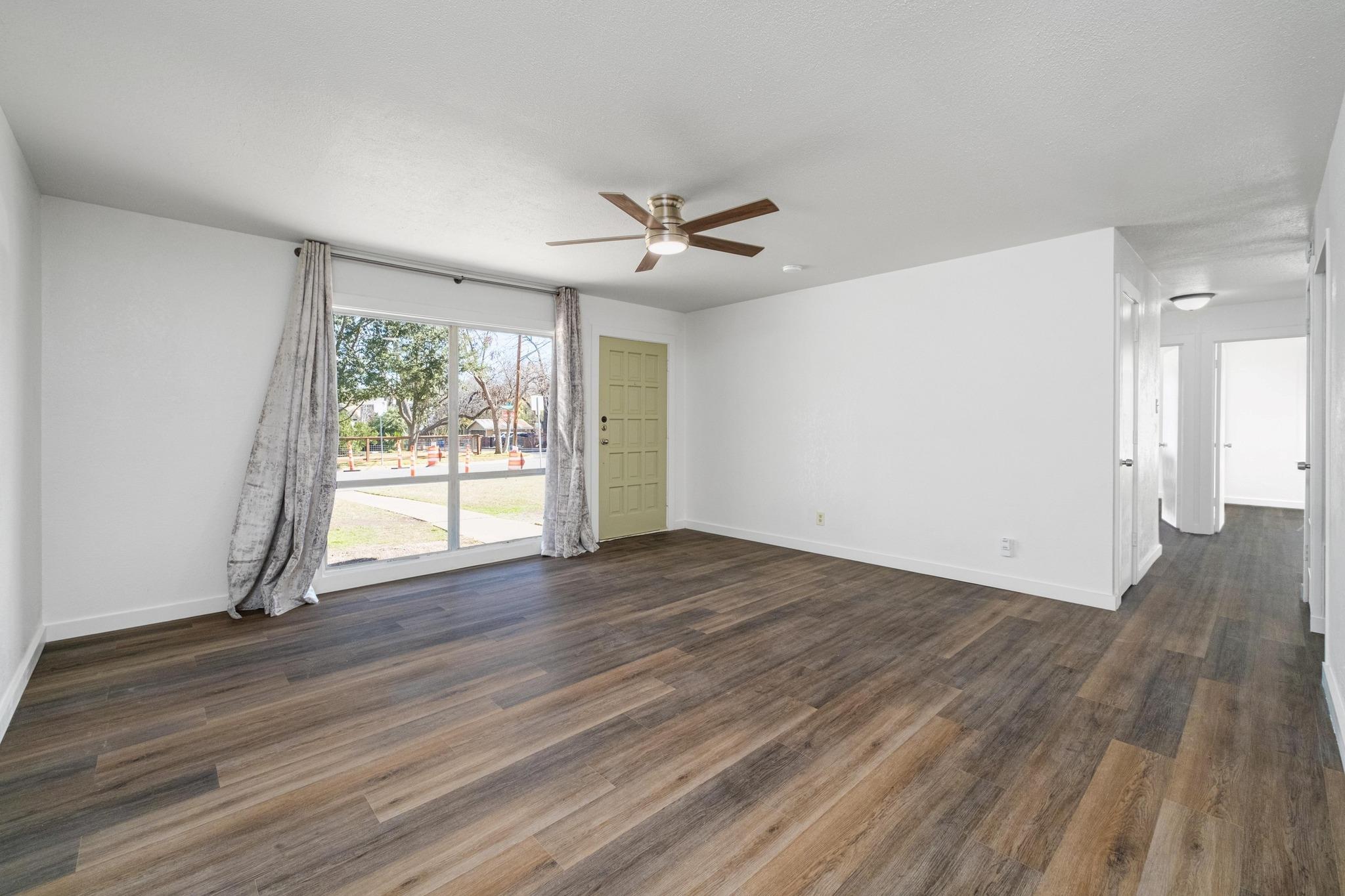 501 Sacramento DR — photo 4