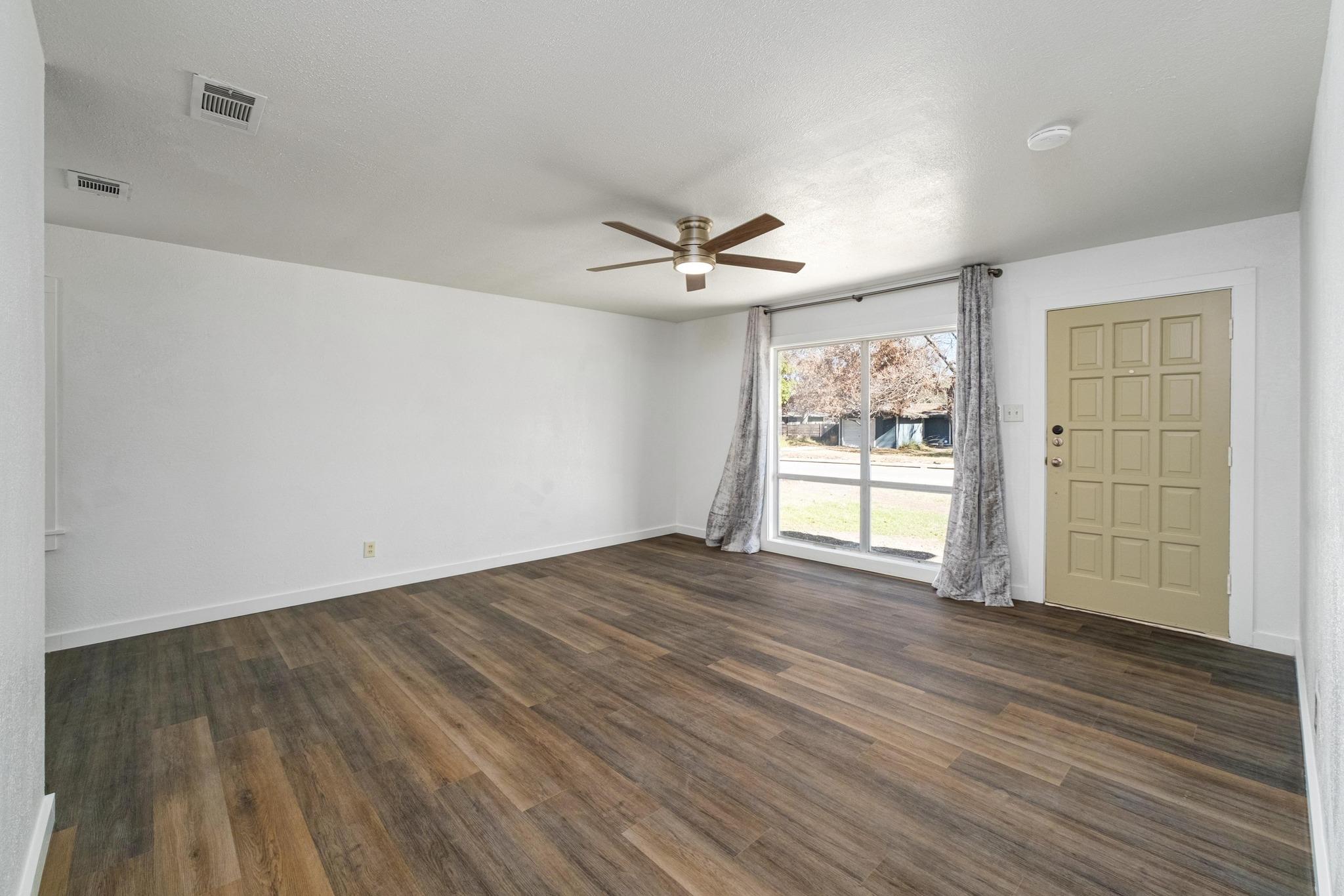 501 Sacramento DR — photo 5