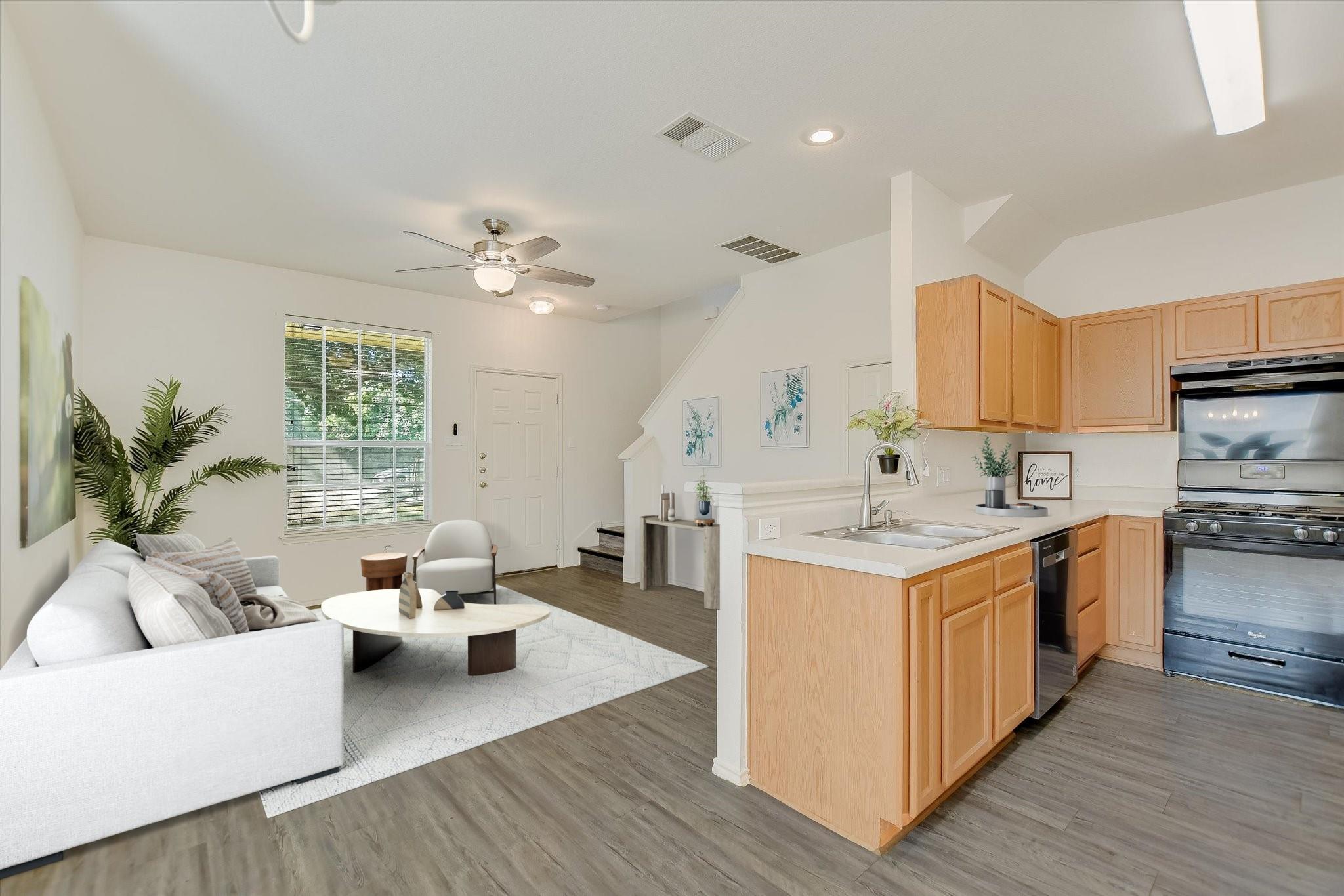 809 Sebastian BND #B — photo 3