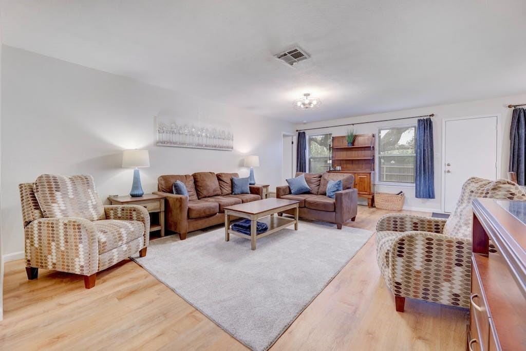 1205 Forest Oaks PATH — photo 3