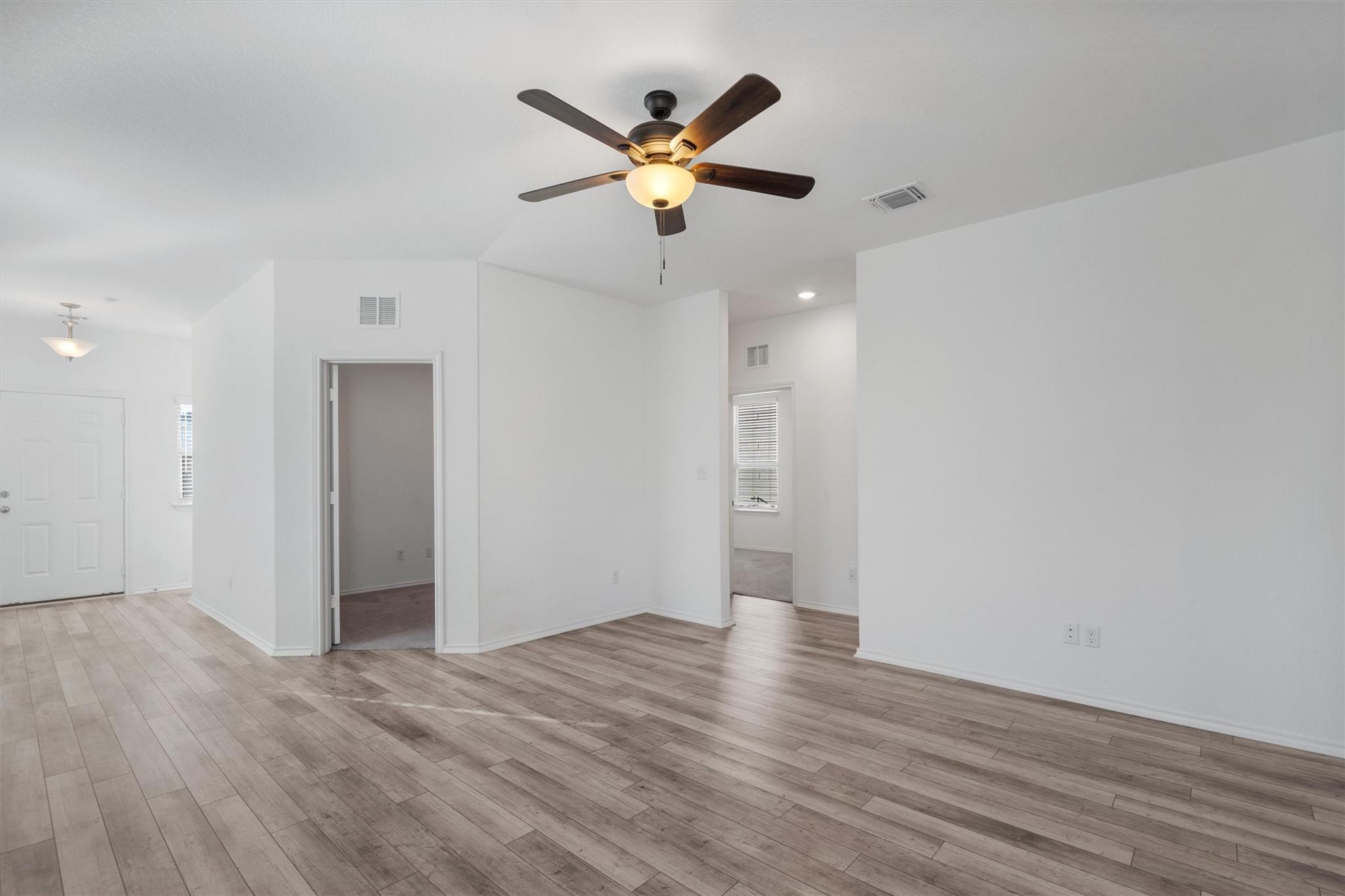 337 Harper LN — photo 3