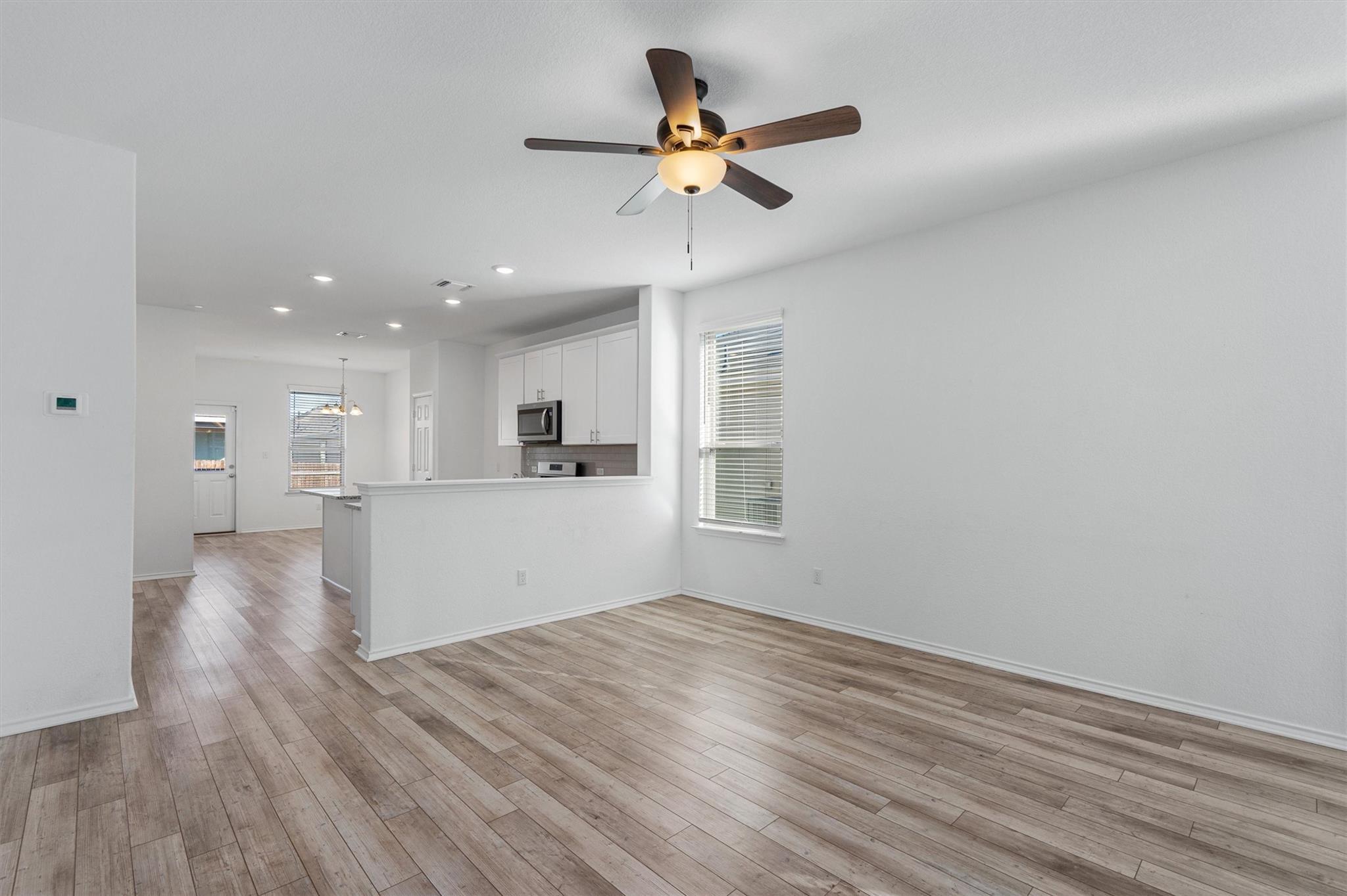 337 Harper LN — photo 4