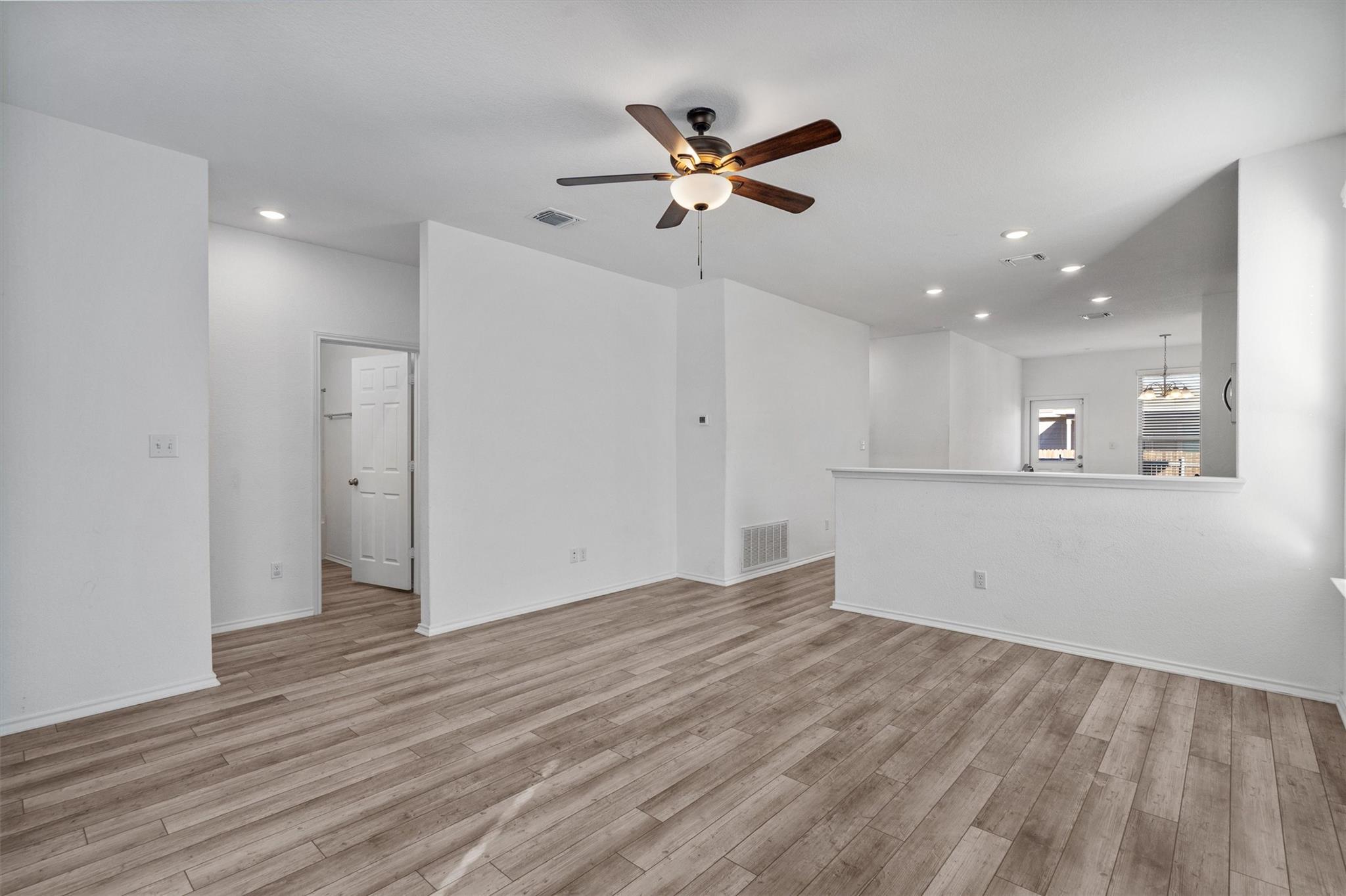 337 Harper LN — photo 5