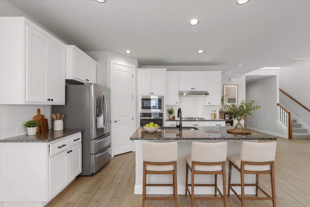 101 Free Stone DR — photo 4