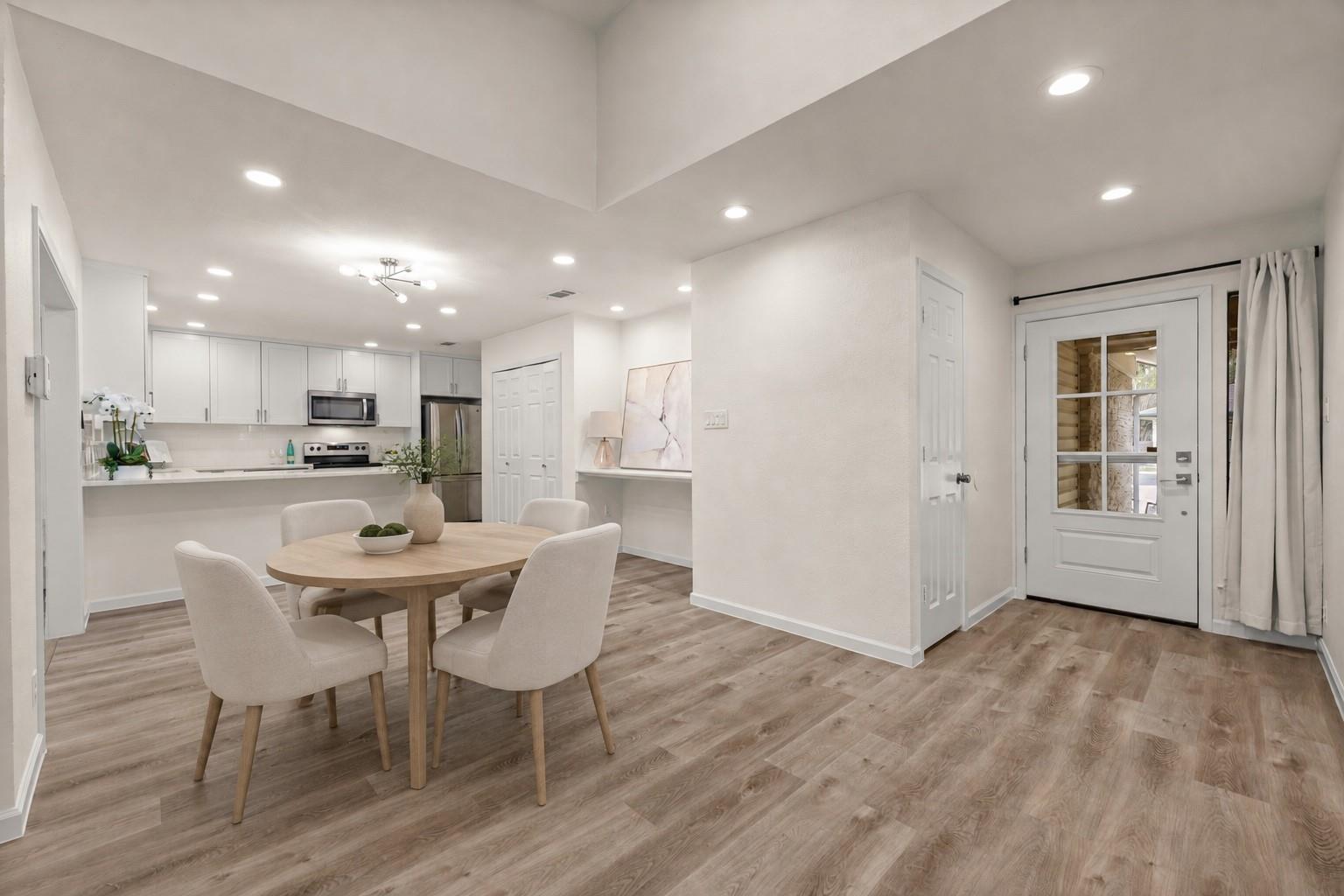 13307 Effingham ST — photo 5