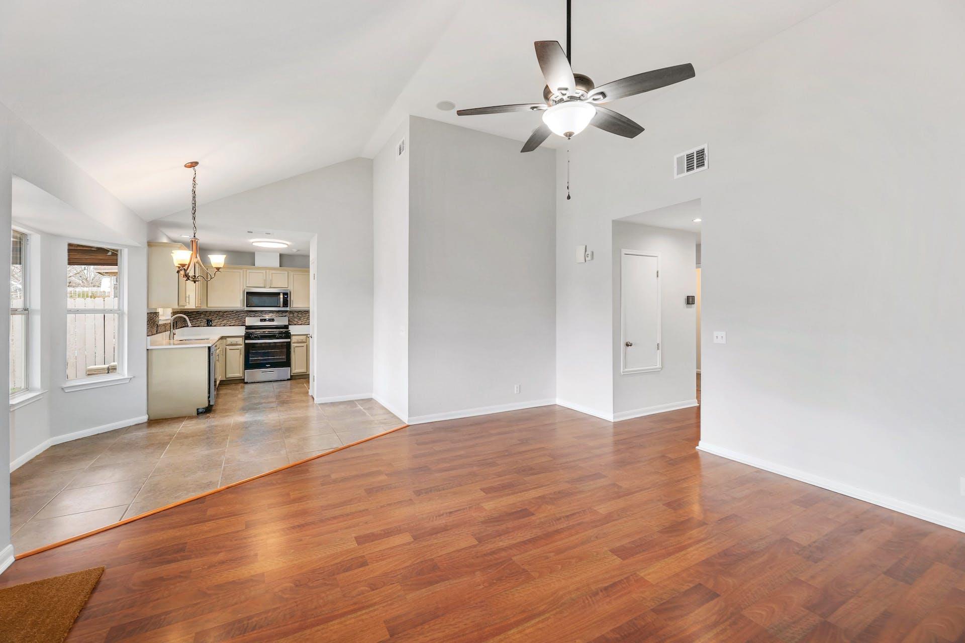 214 Crystal Knoll BLVD — photo 5