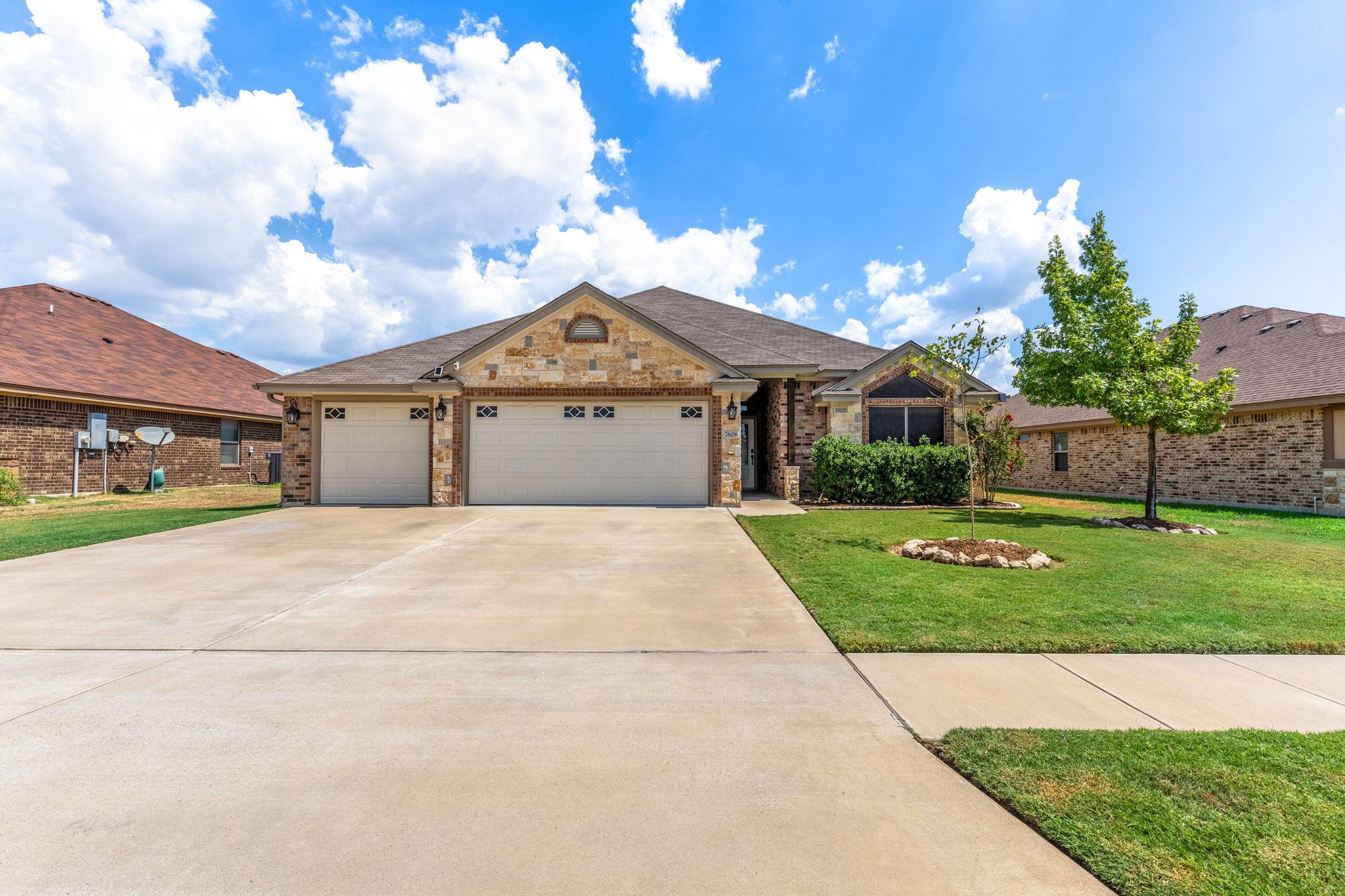 7606 Zircon DR