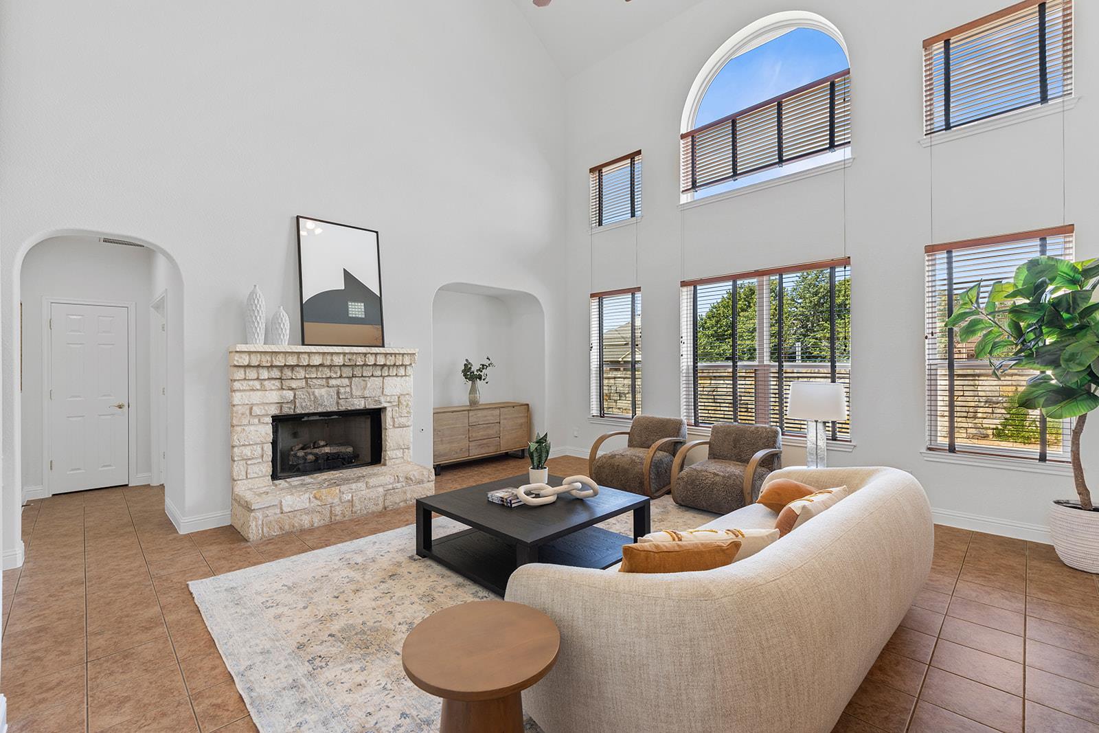 2704 Covington PL — photo 4