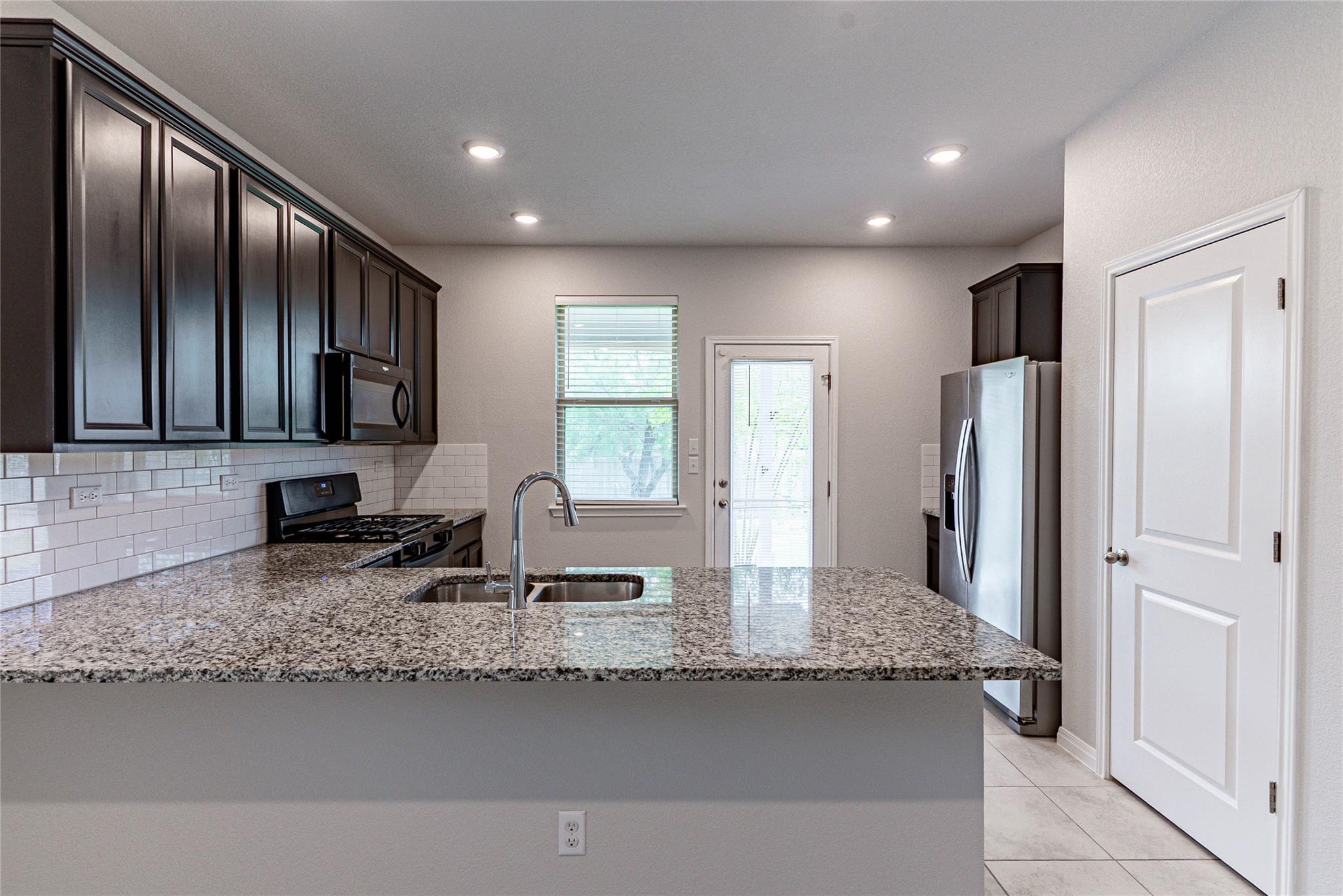 113 Mountain Valley ST — photo 5