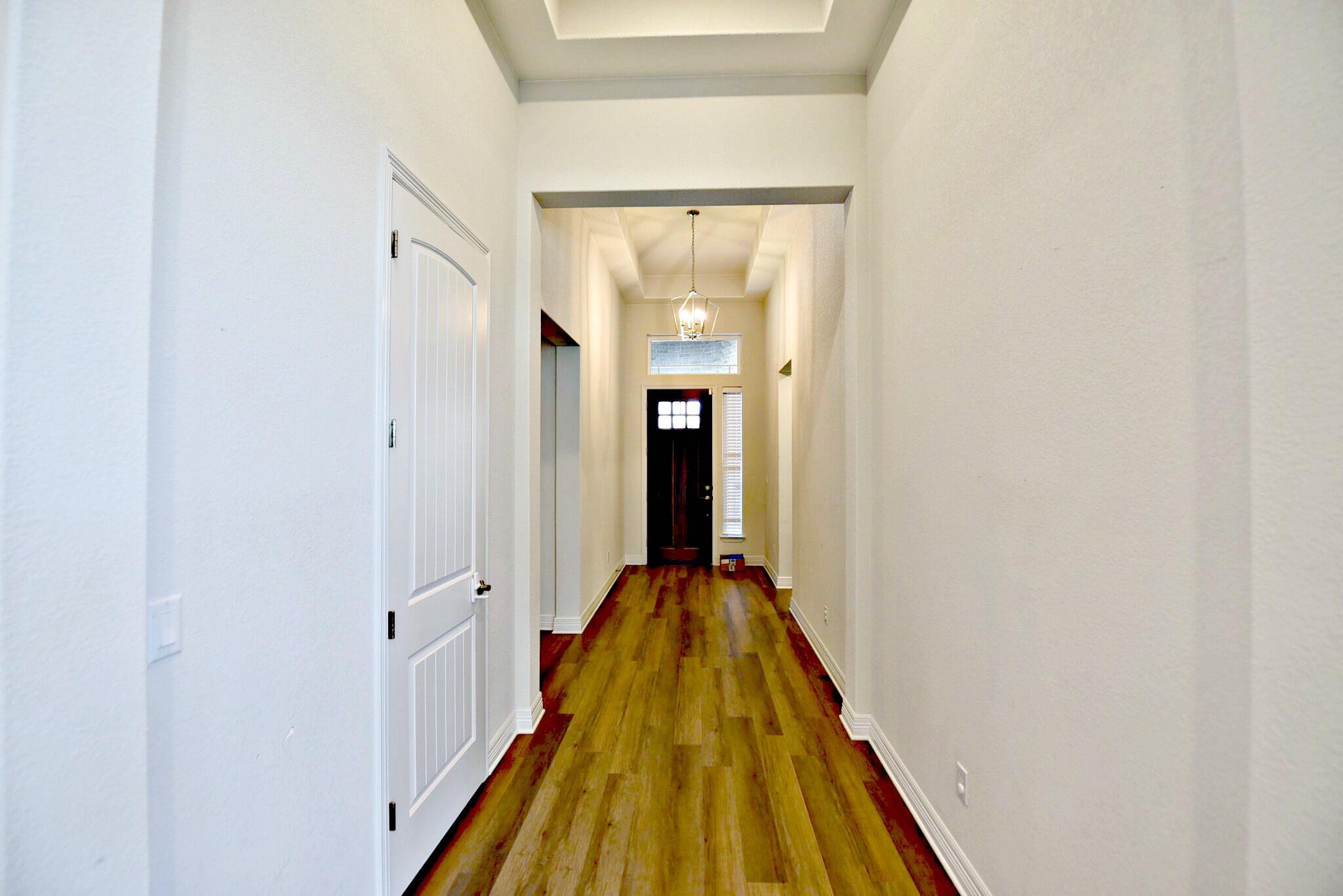 2220 Airport DR — photo 3