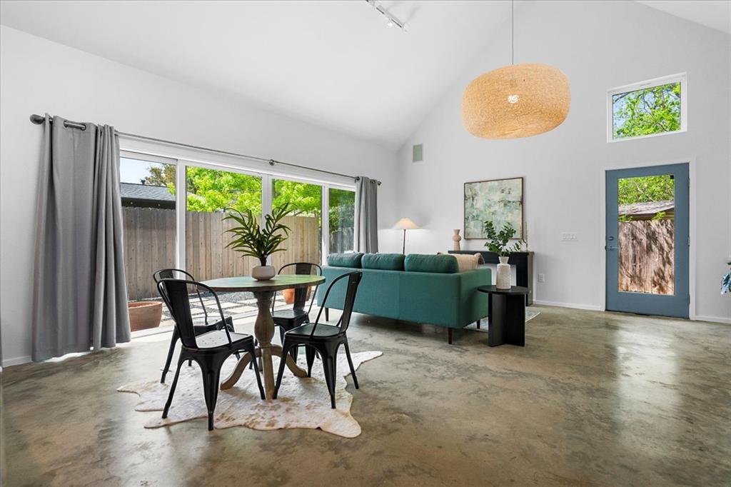 1808 Forest Hill DR #B — photo 3