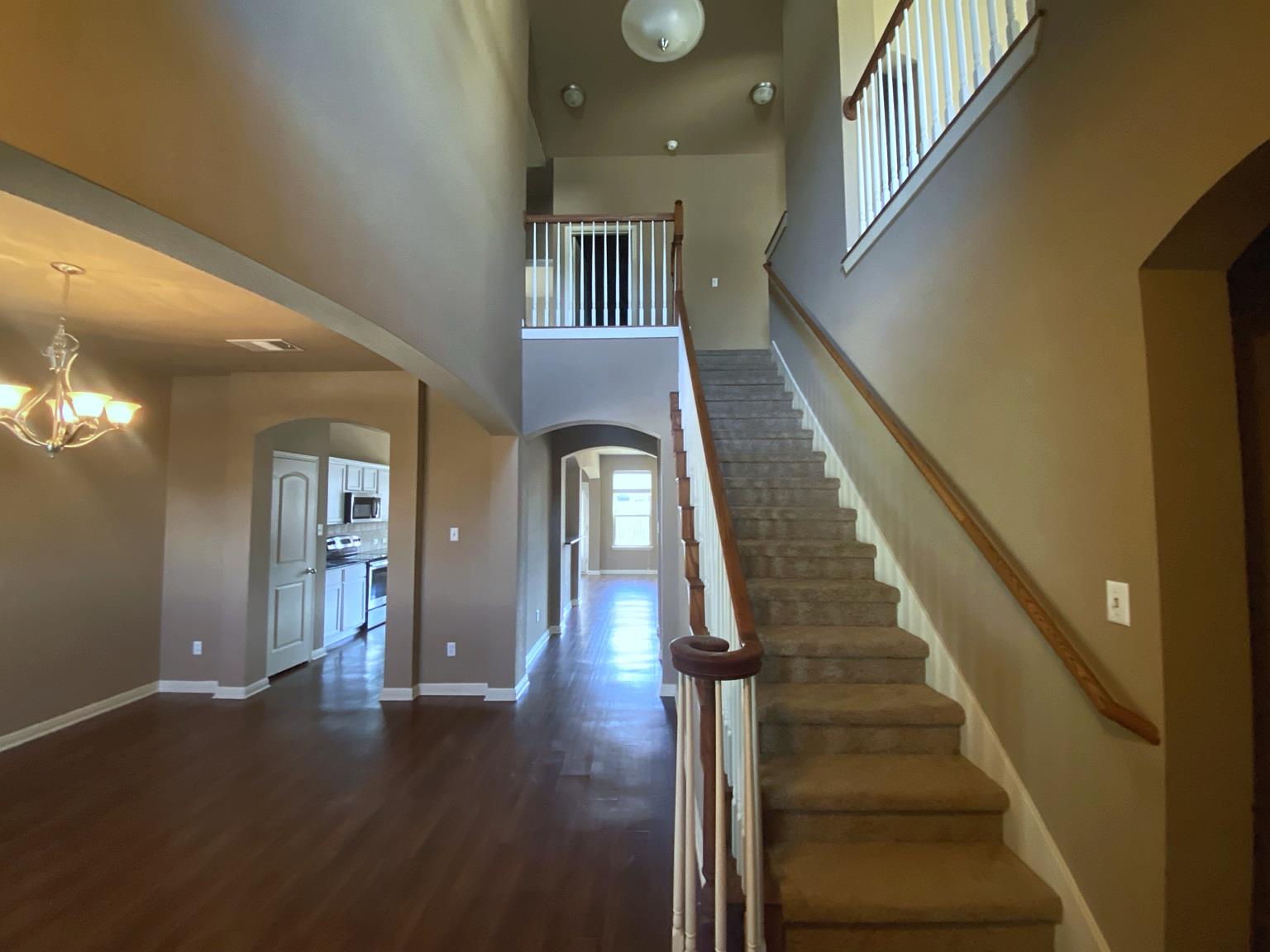 3416 Greyfriar DR — photo 4