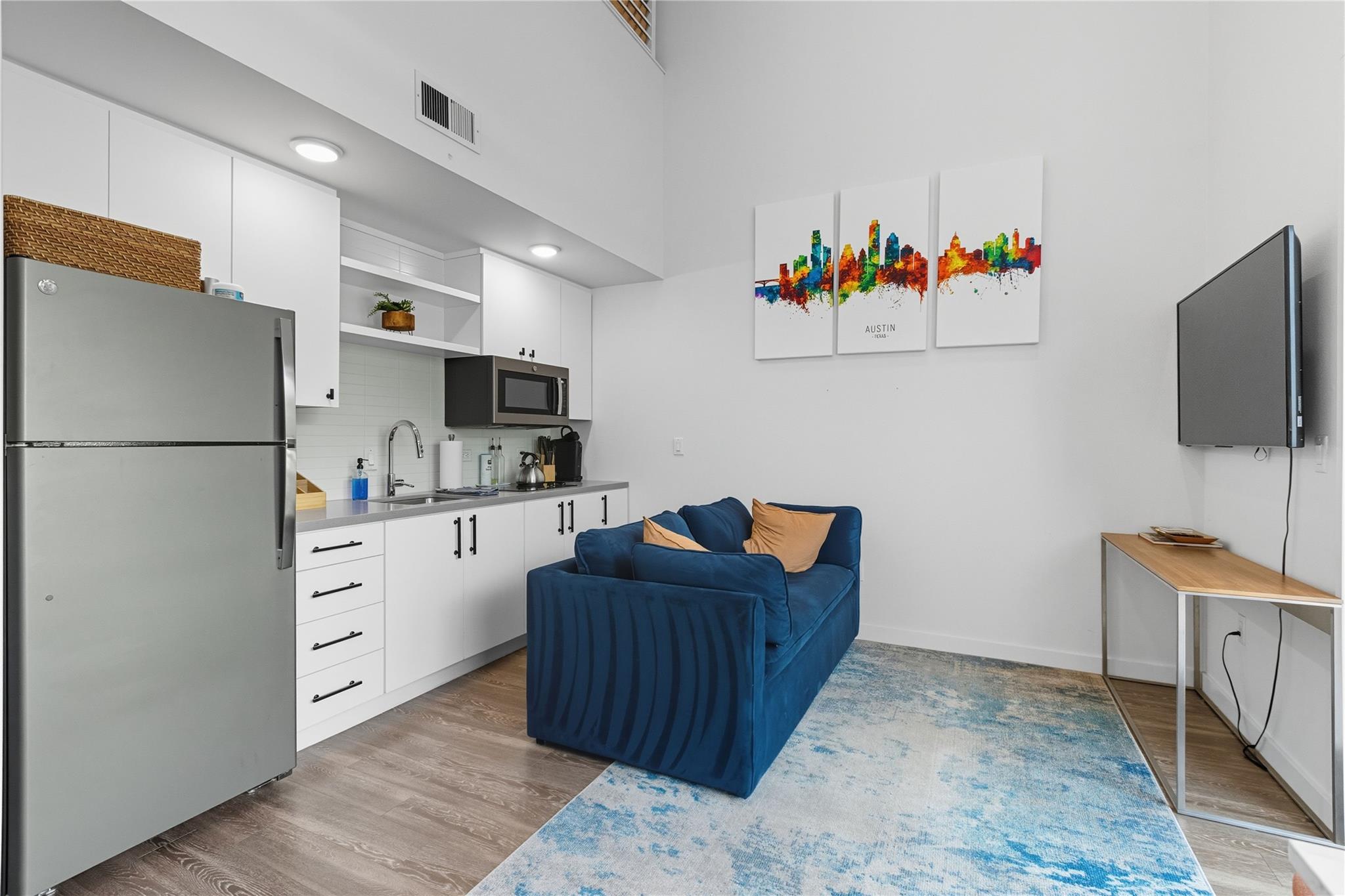 49 Navasota ST #205 — photo 5