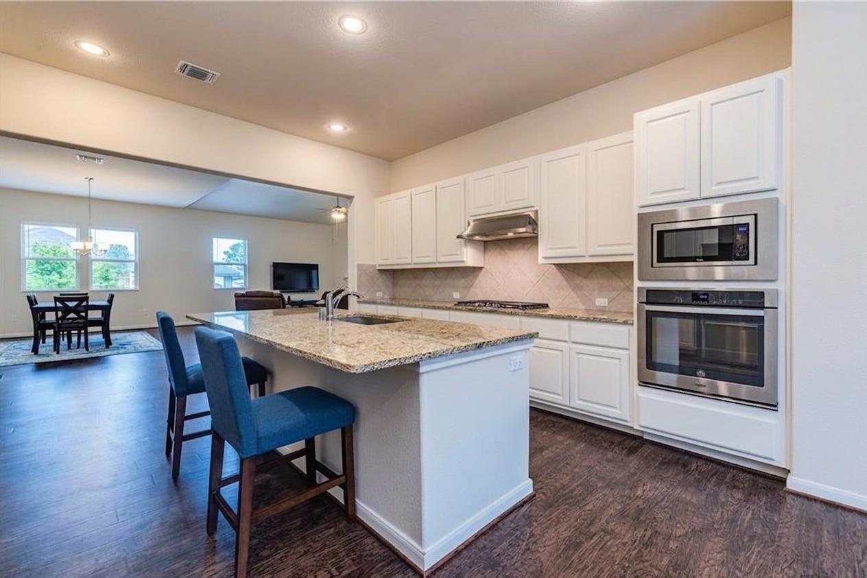 314 Cypress Forest DR — photo 3