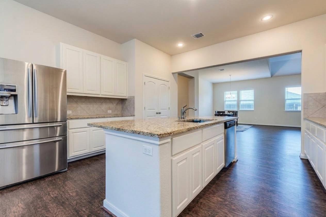 314 Cypress Forest DR — photo 4