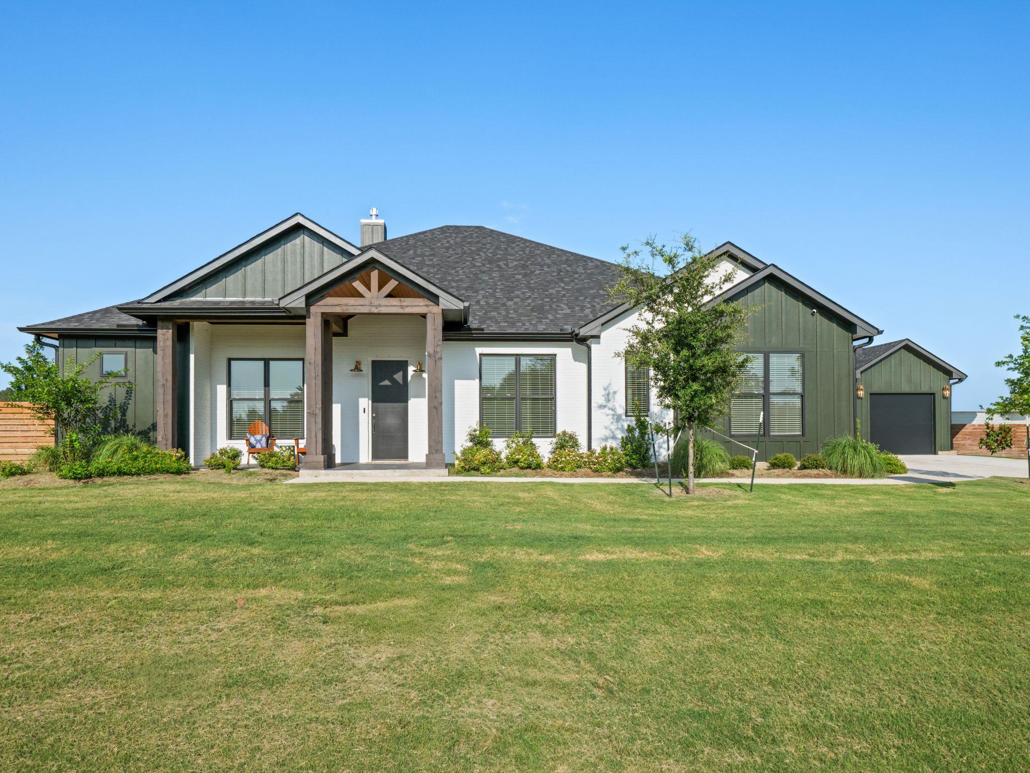 131 Hydrangea DR