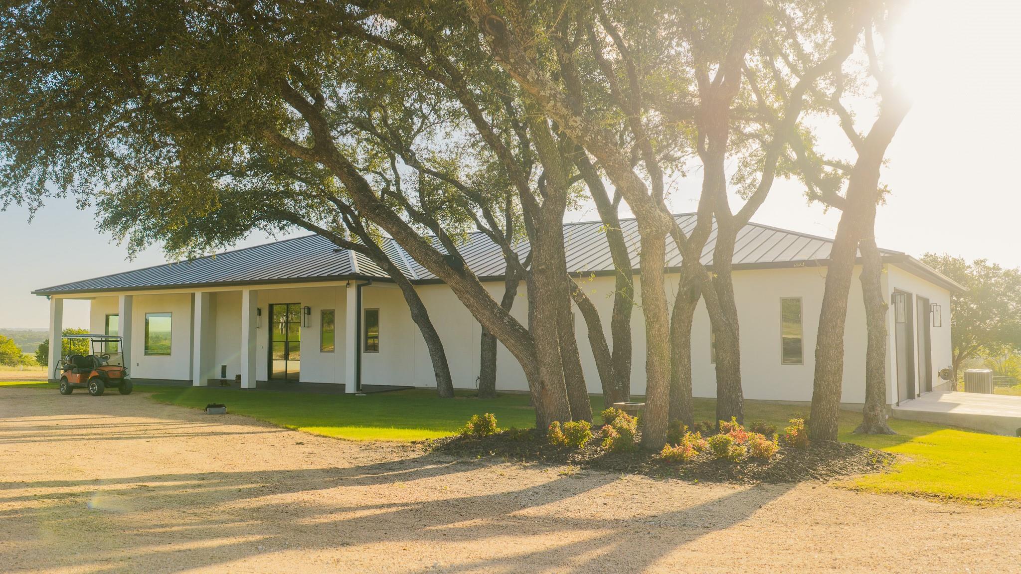 15104 N Hwy 281 — photo 3