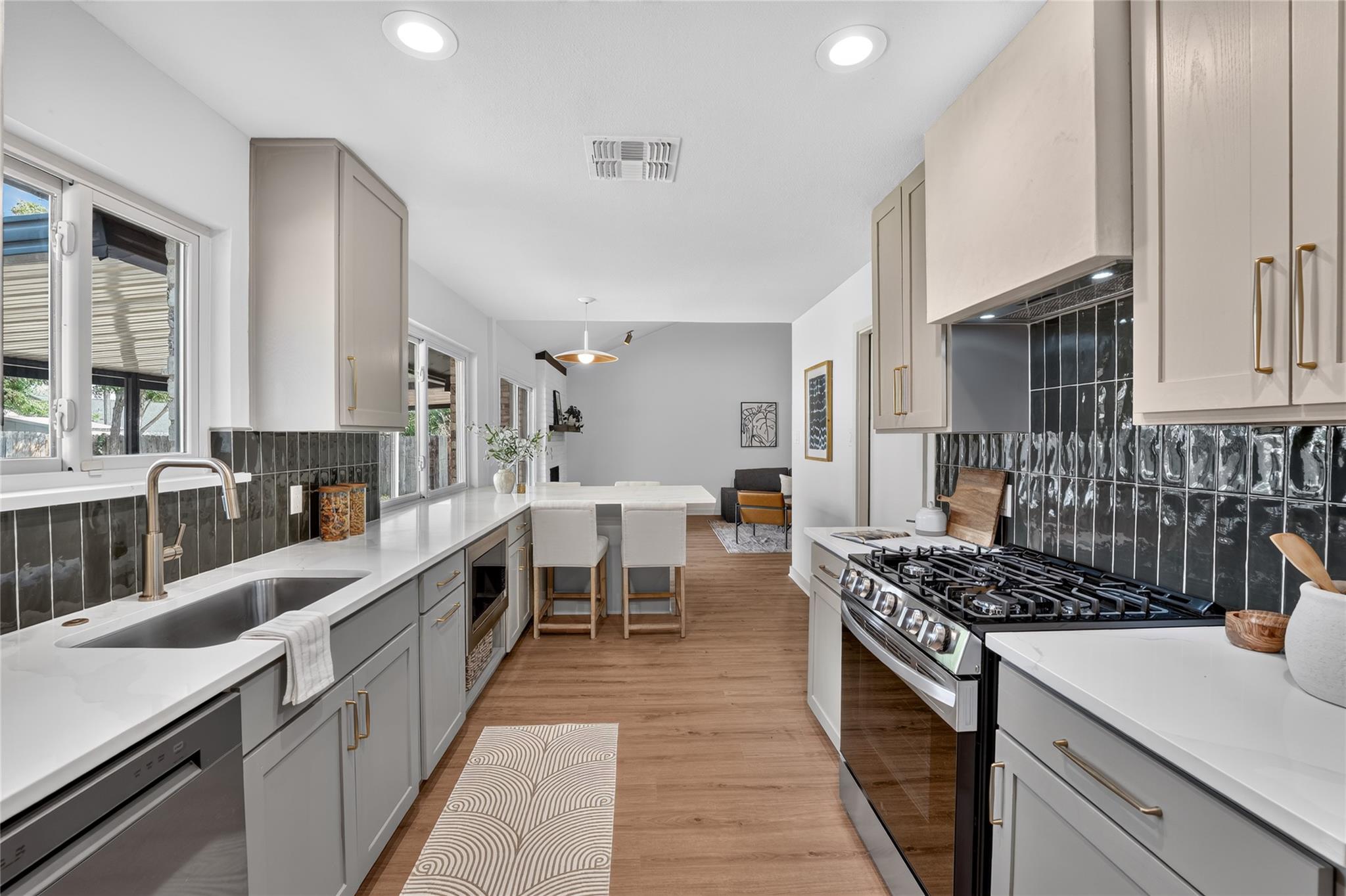13005 Powderhorn ST — photo 3