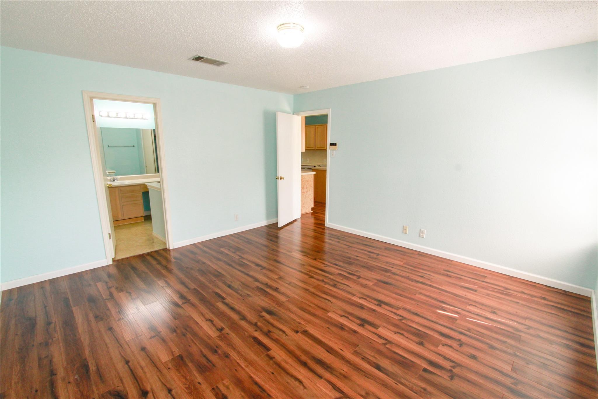 9705 DALEWOOD DR — photo 4