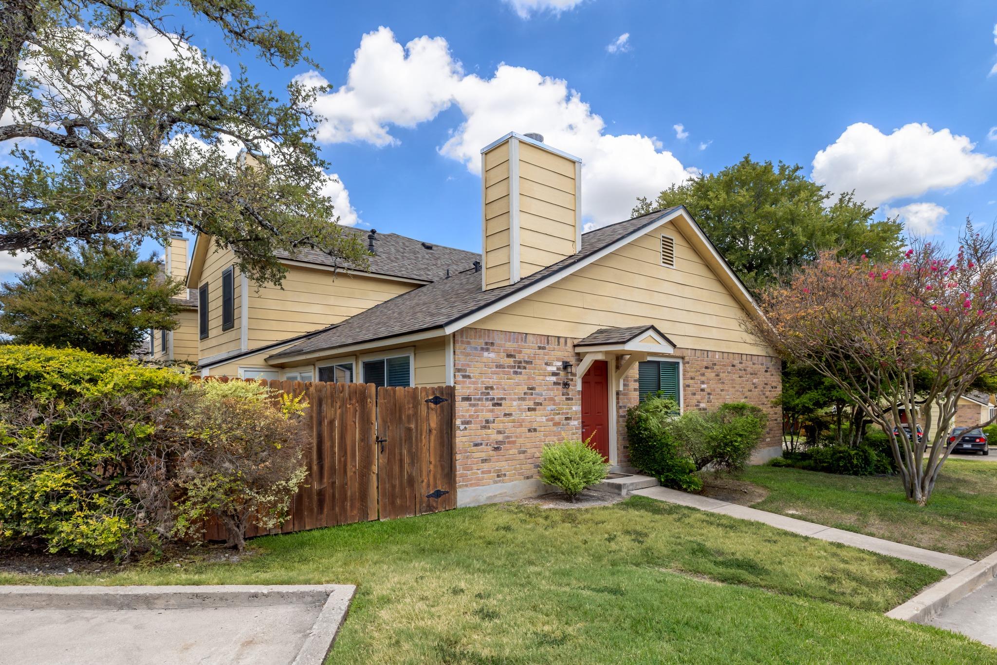 11901 Swearingen DR