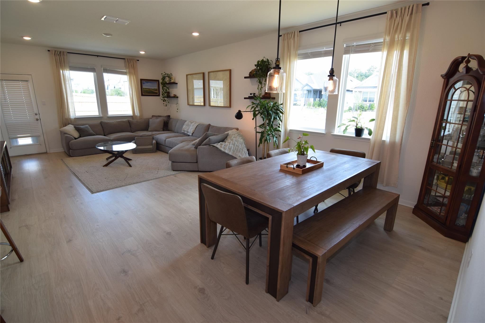 100 Corral CV — photo 4