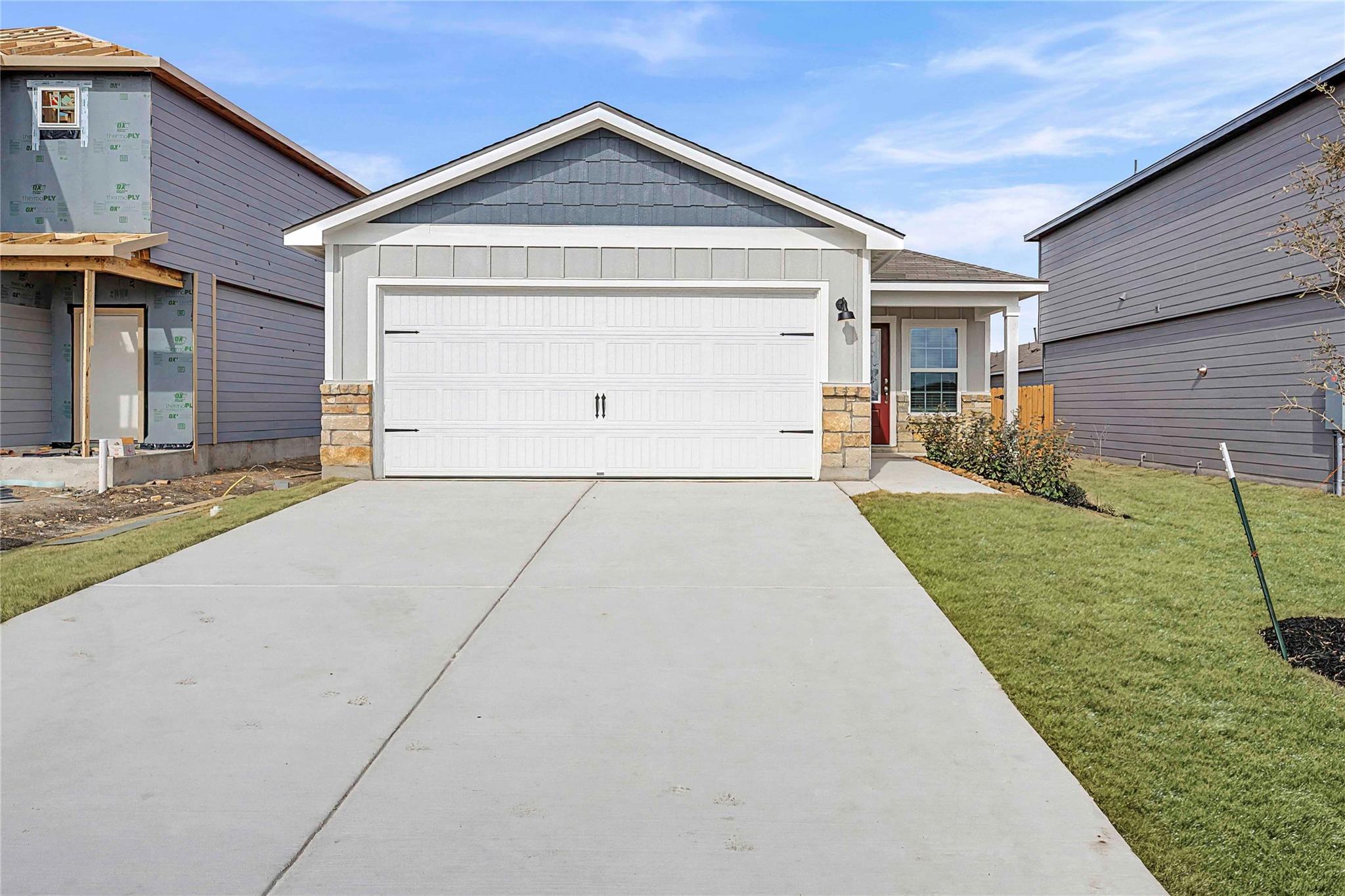 202 Myrtle Oak DR