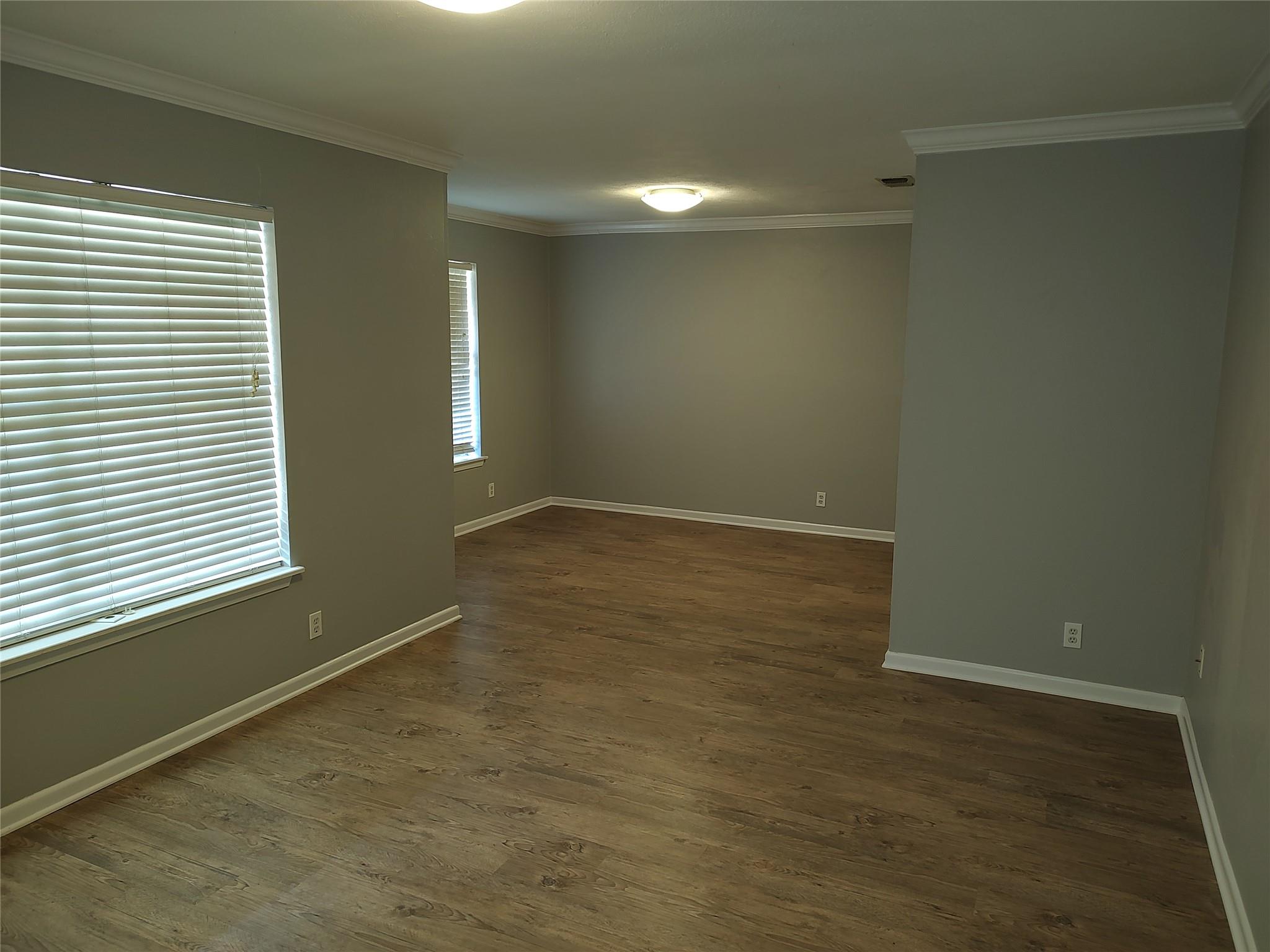 3304 Woodbriar LN — photo 3