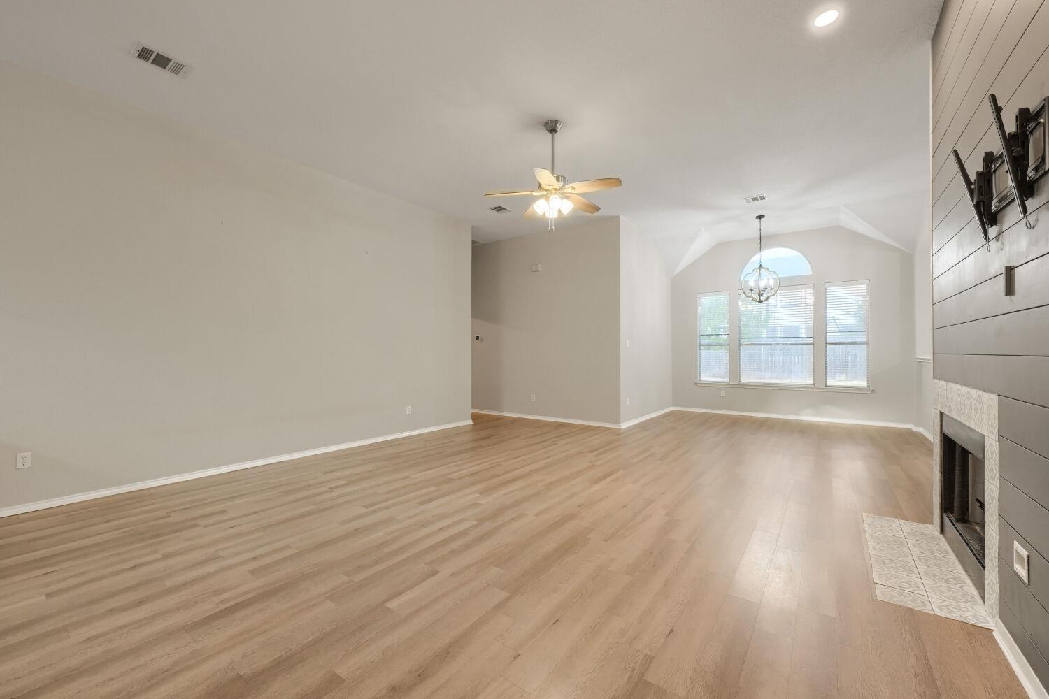 17020 Tortoise ST — photo 4