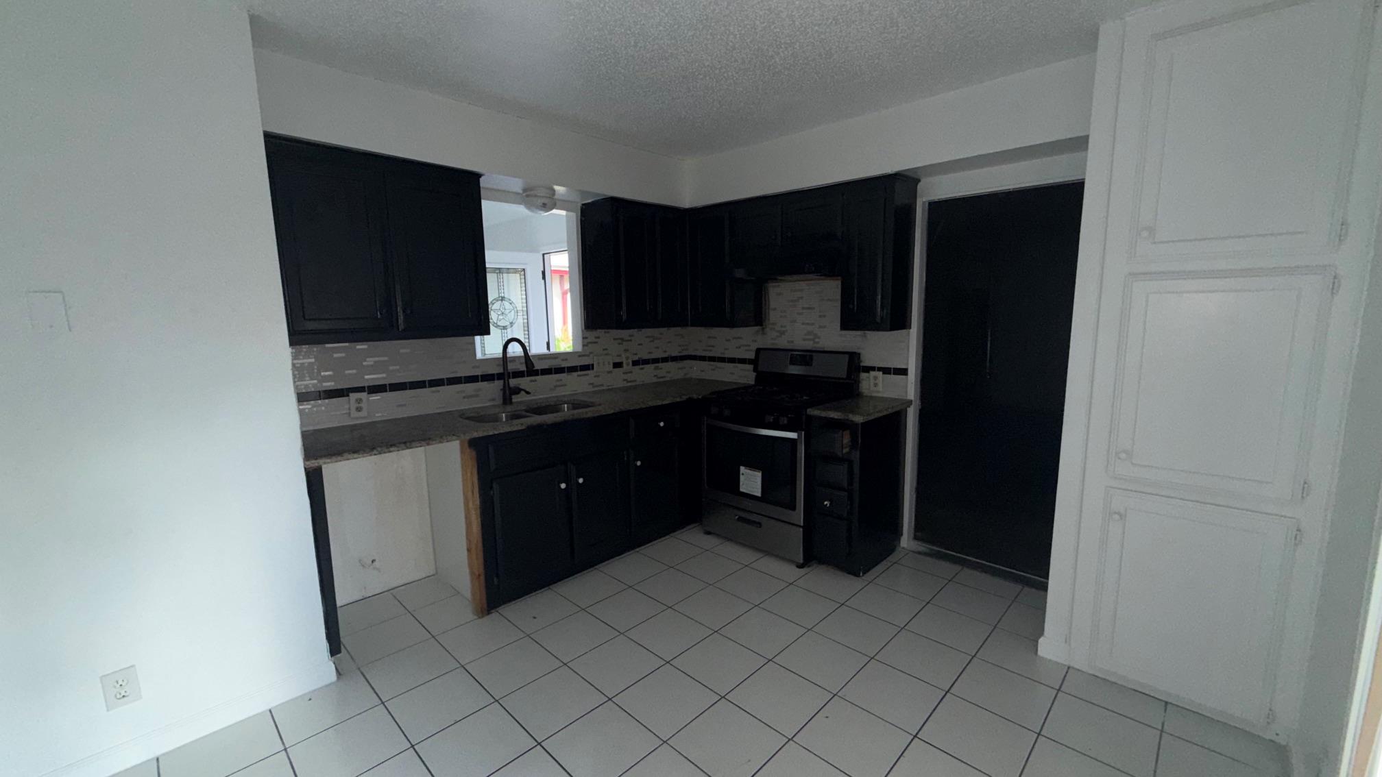 1303 Bonnie Brae ST #B — photo 5