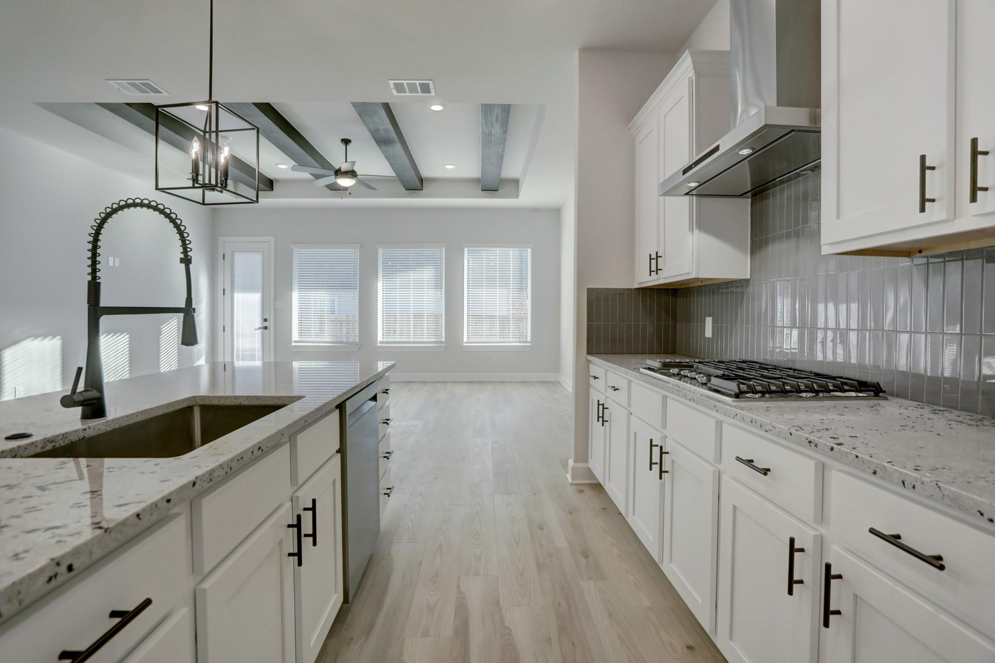 139 William Hersee DR — photo 4