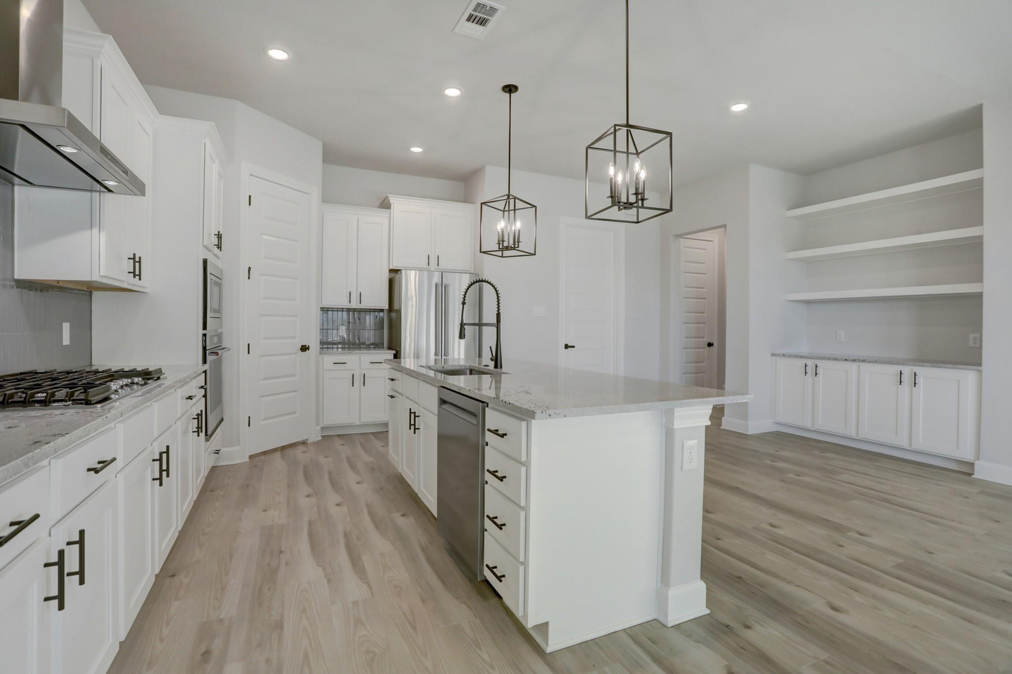 139 William Hersee DR — photo 5