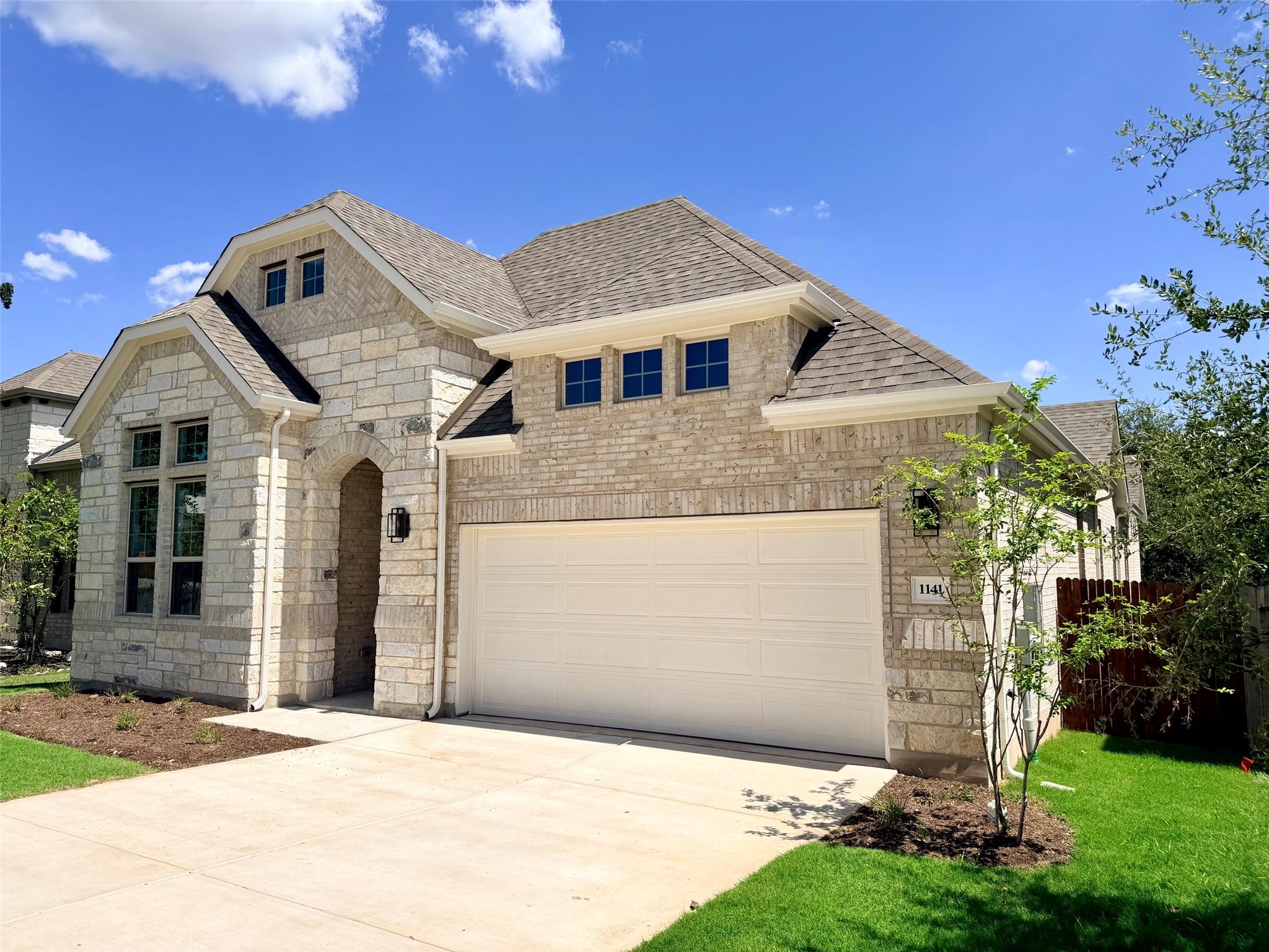 1141 Cole Estates DR — photo 3