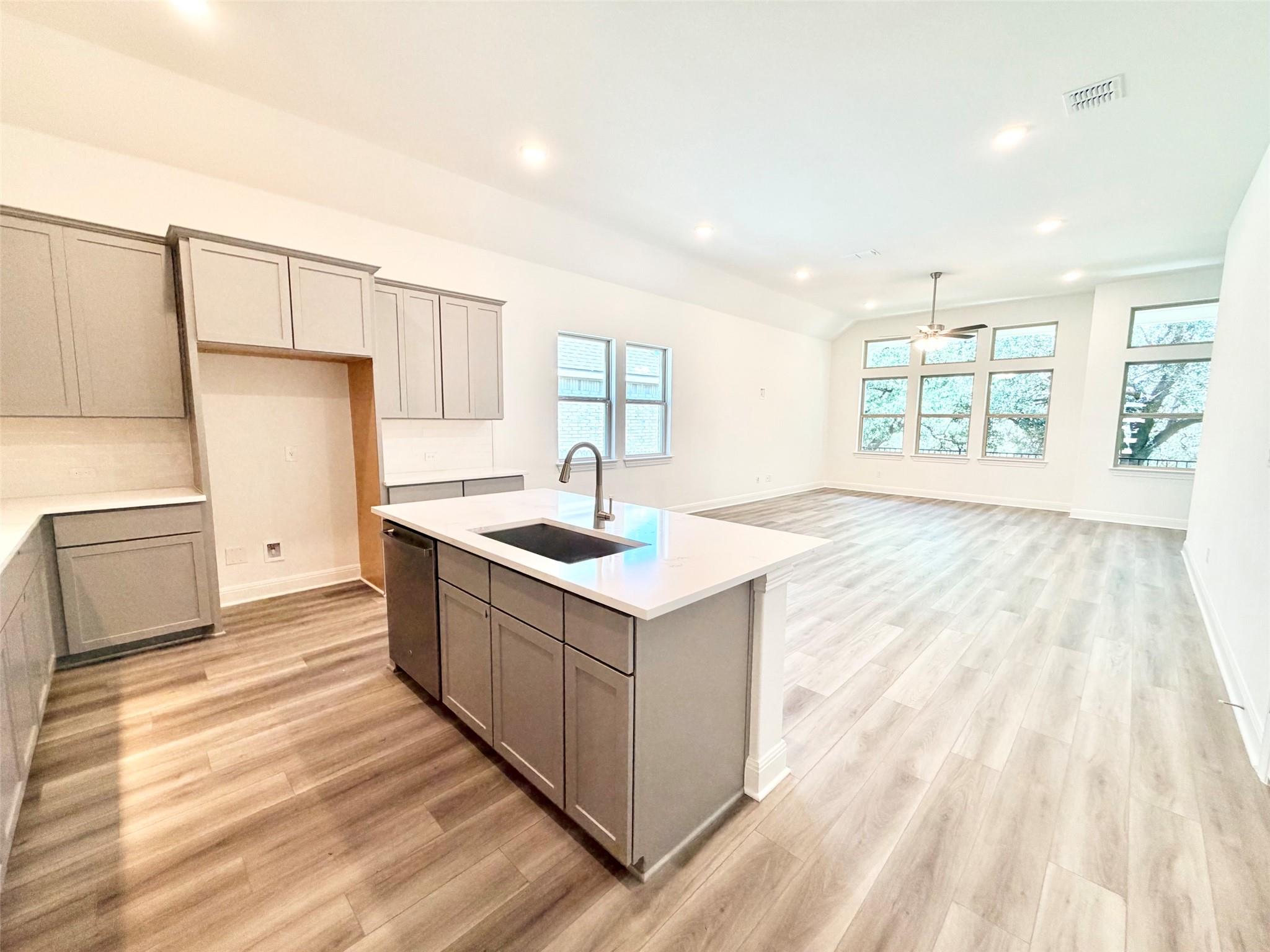 1141 Cole Estates DR — photo 5