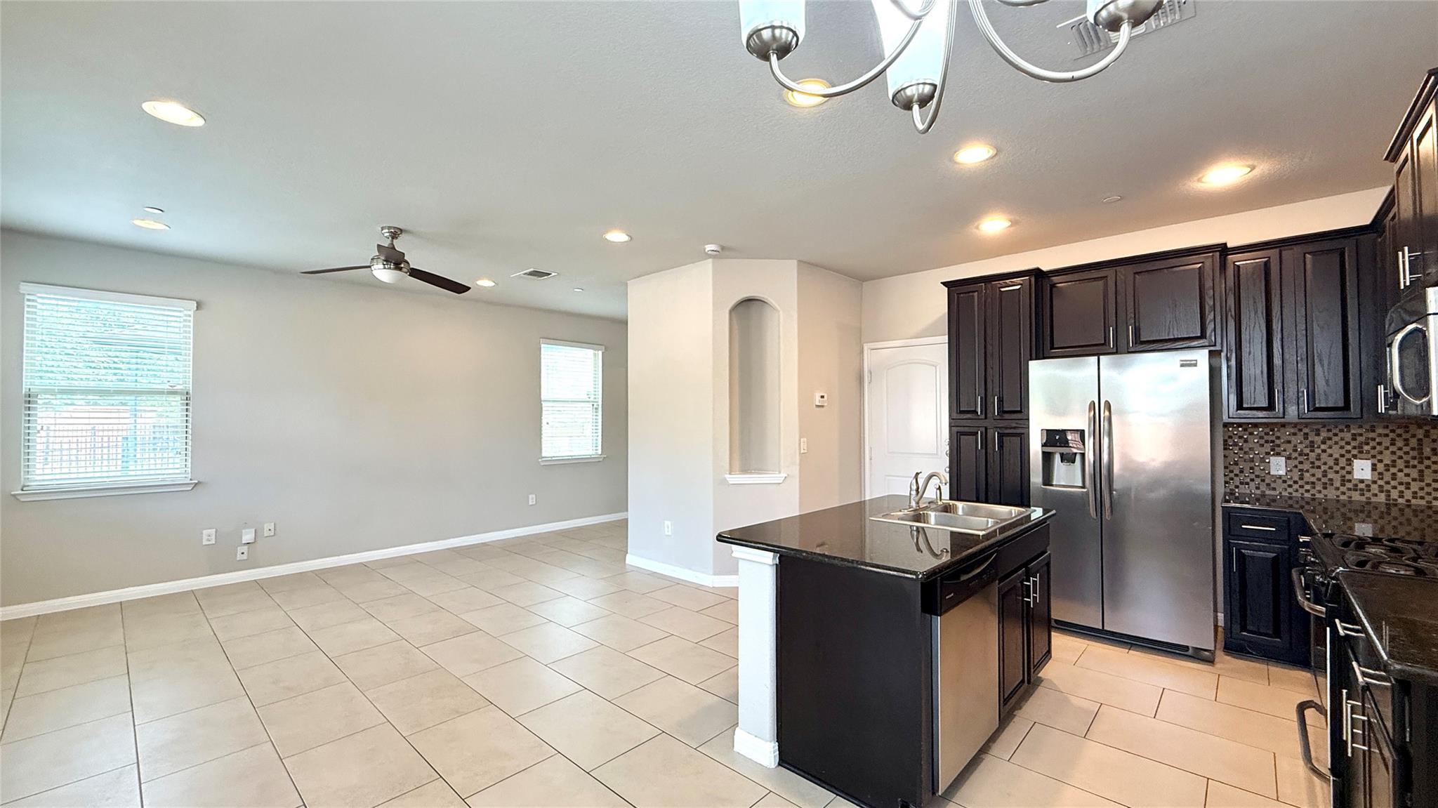 1001 Zodiac LN — photo 4