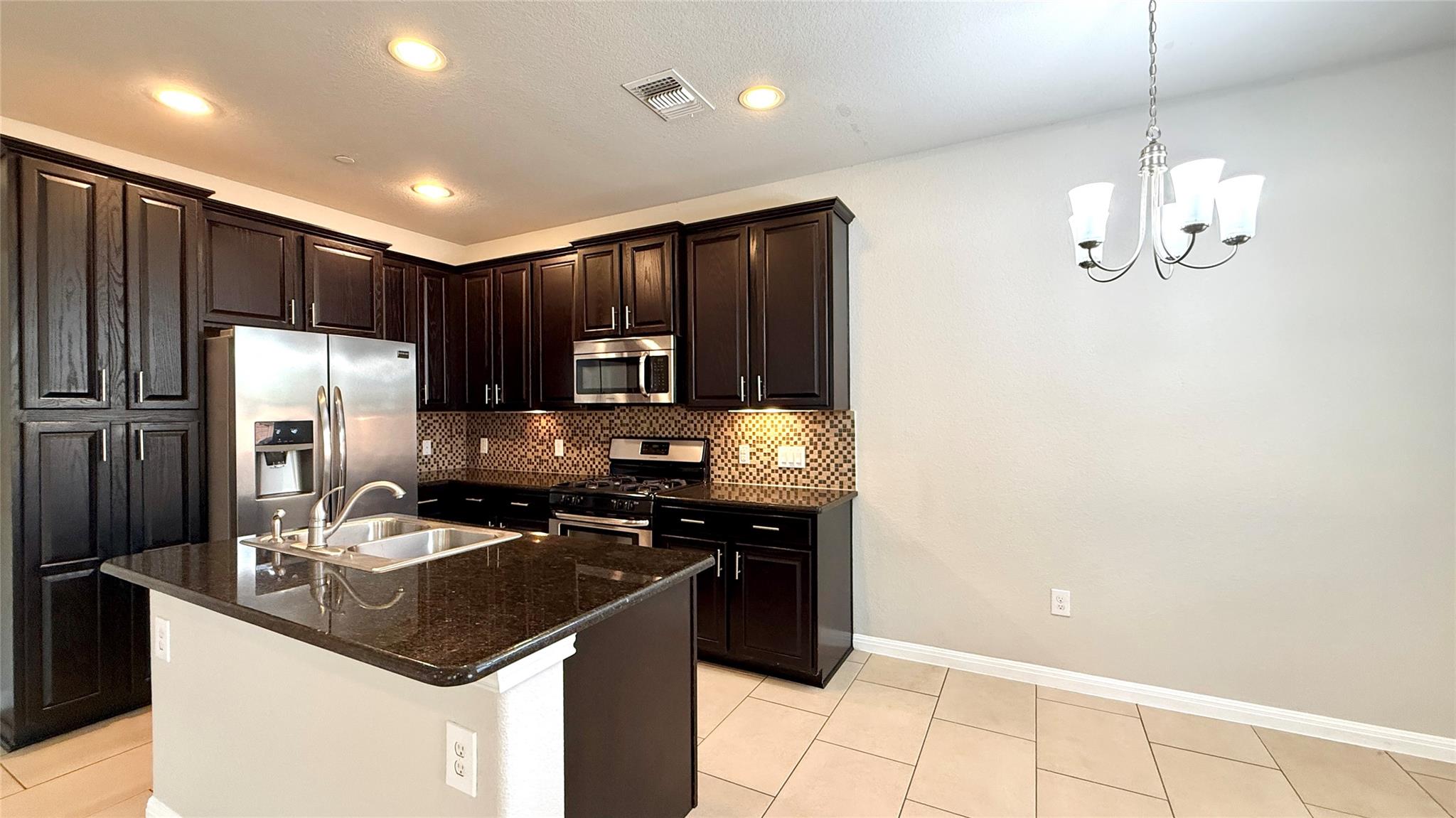 1001 Zodiac LN — photo 5