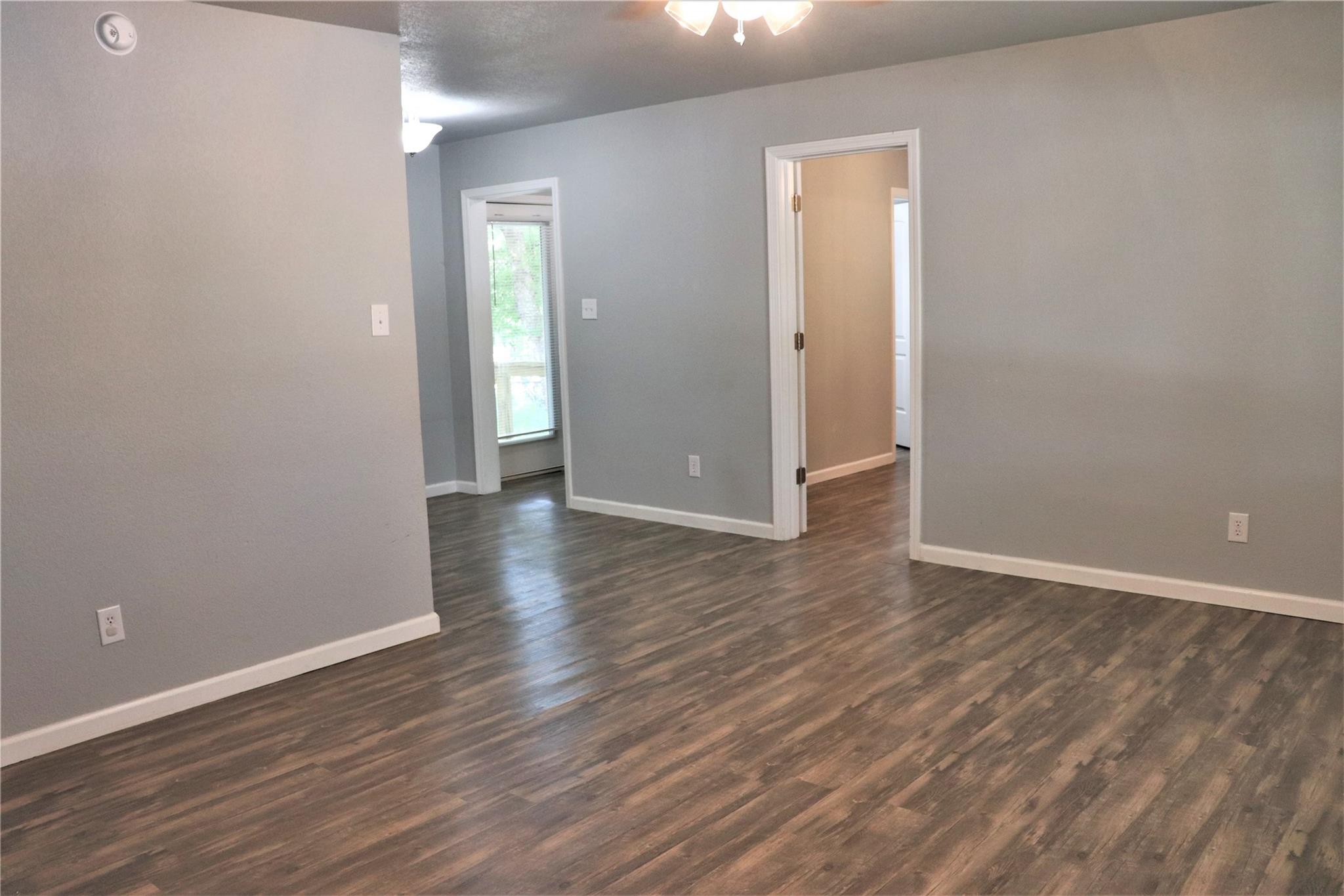 1002 Main ST — photo 3