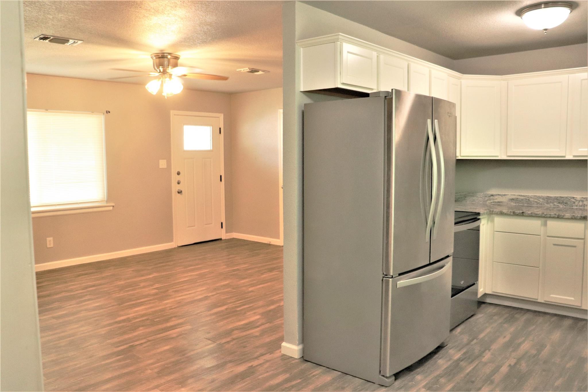 1002 Main ST — photo 5