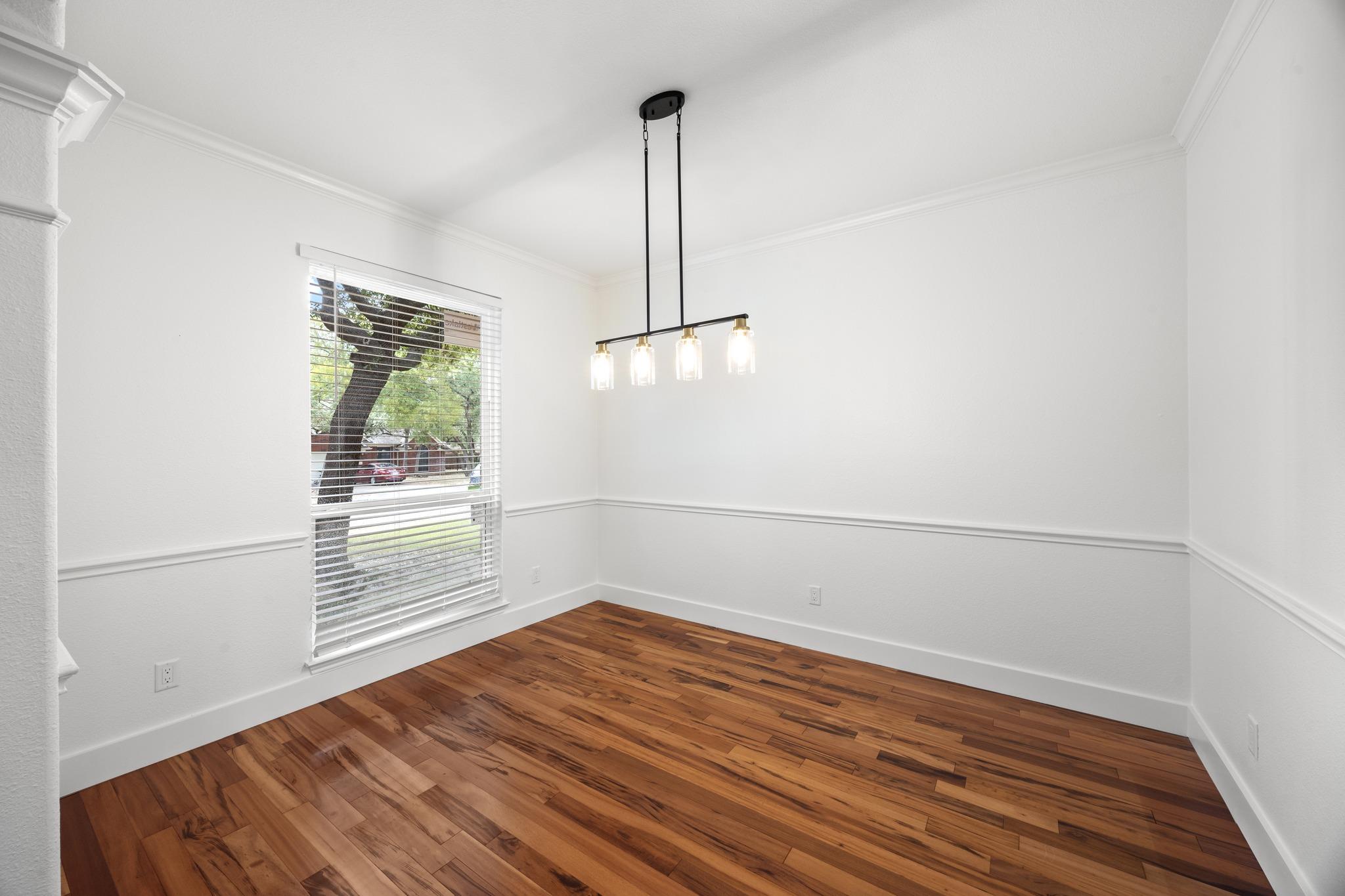 1245 Lacey Oak LOOP — photo 4