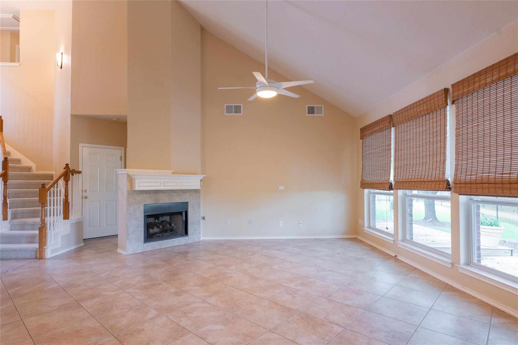 1106 Camden CV — photo 3