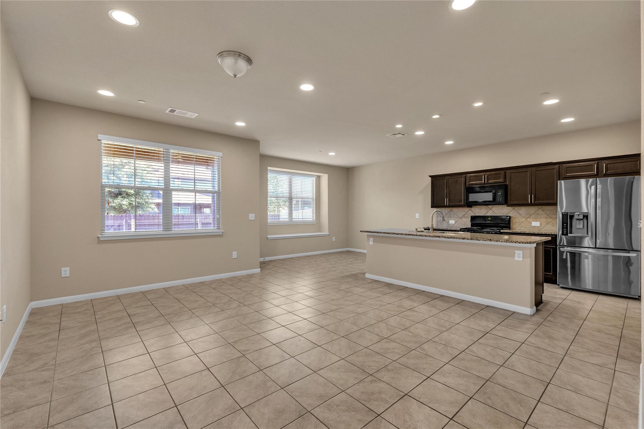 2880 Donnell DR #2003 — photo 4