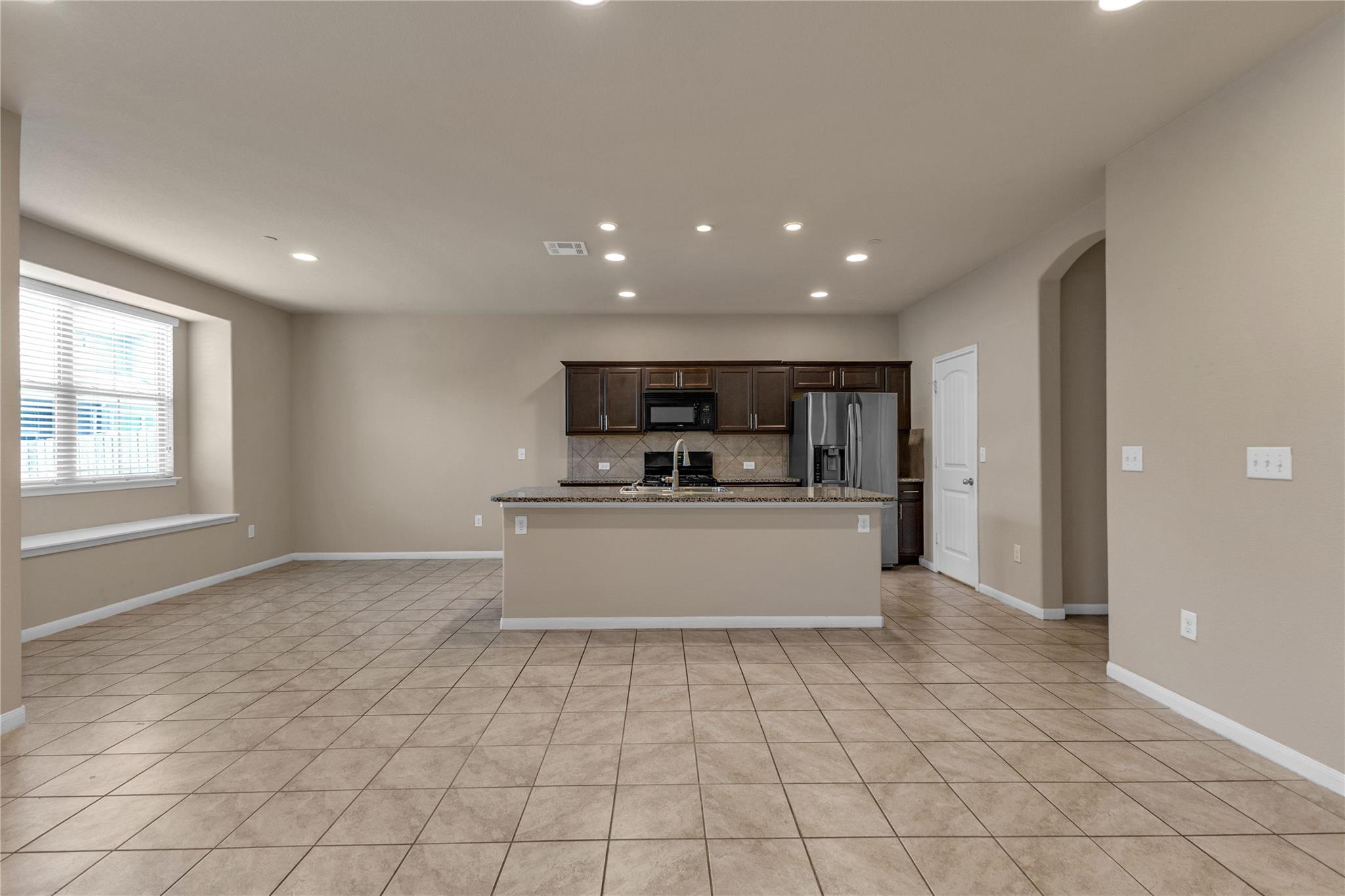 2880 Donnell DR #2003 — photo 5