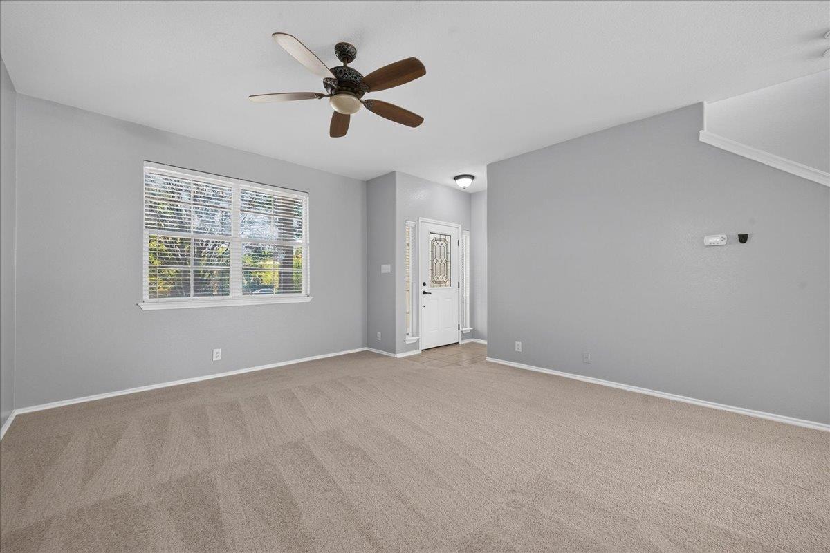 816 Craters Of The Moon BLVD — photo 4